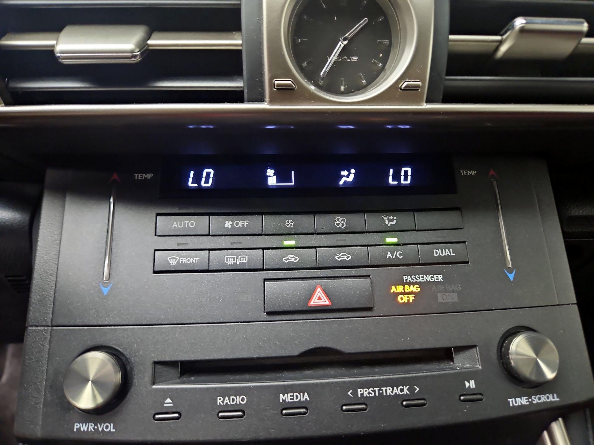 Thumbnail: 2015 Lexus IS - 16