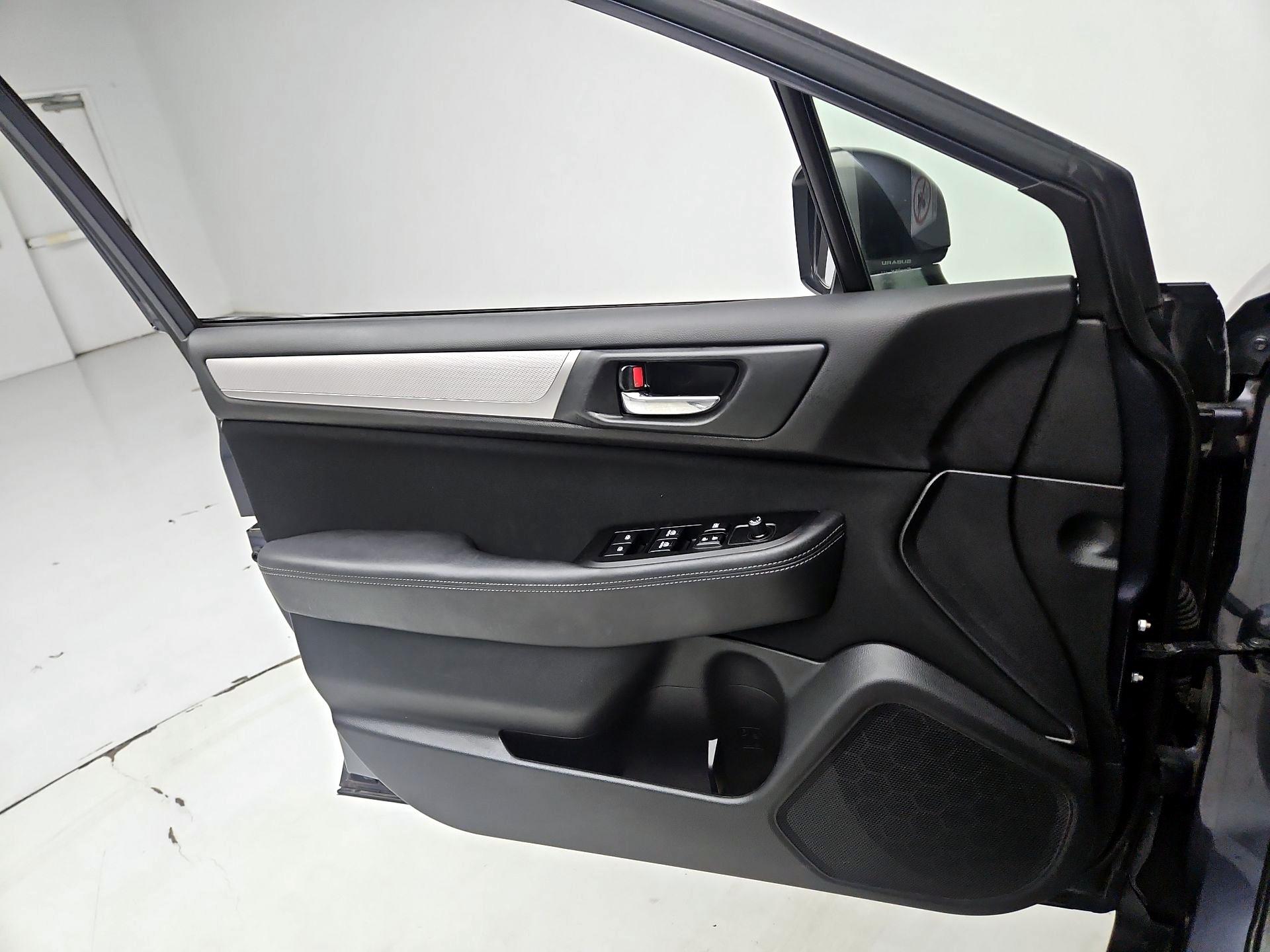 Thumbnail: 2015 Subaru Outback - 12