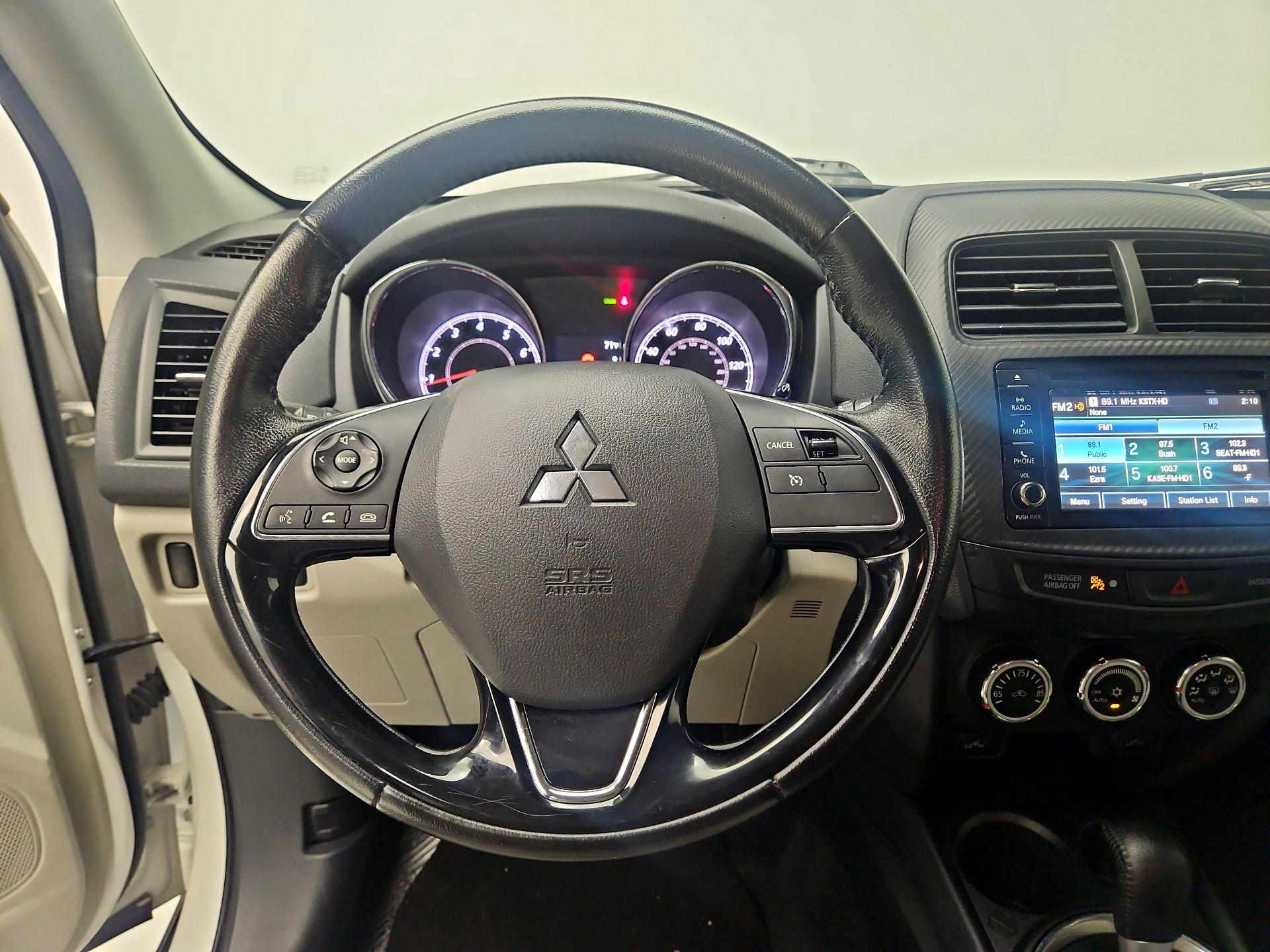 Thumbnail: 2016 Mitsubishi Outlander Sport - 10