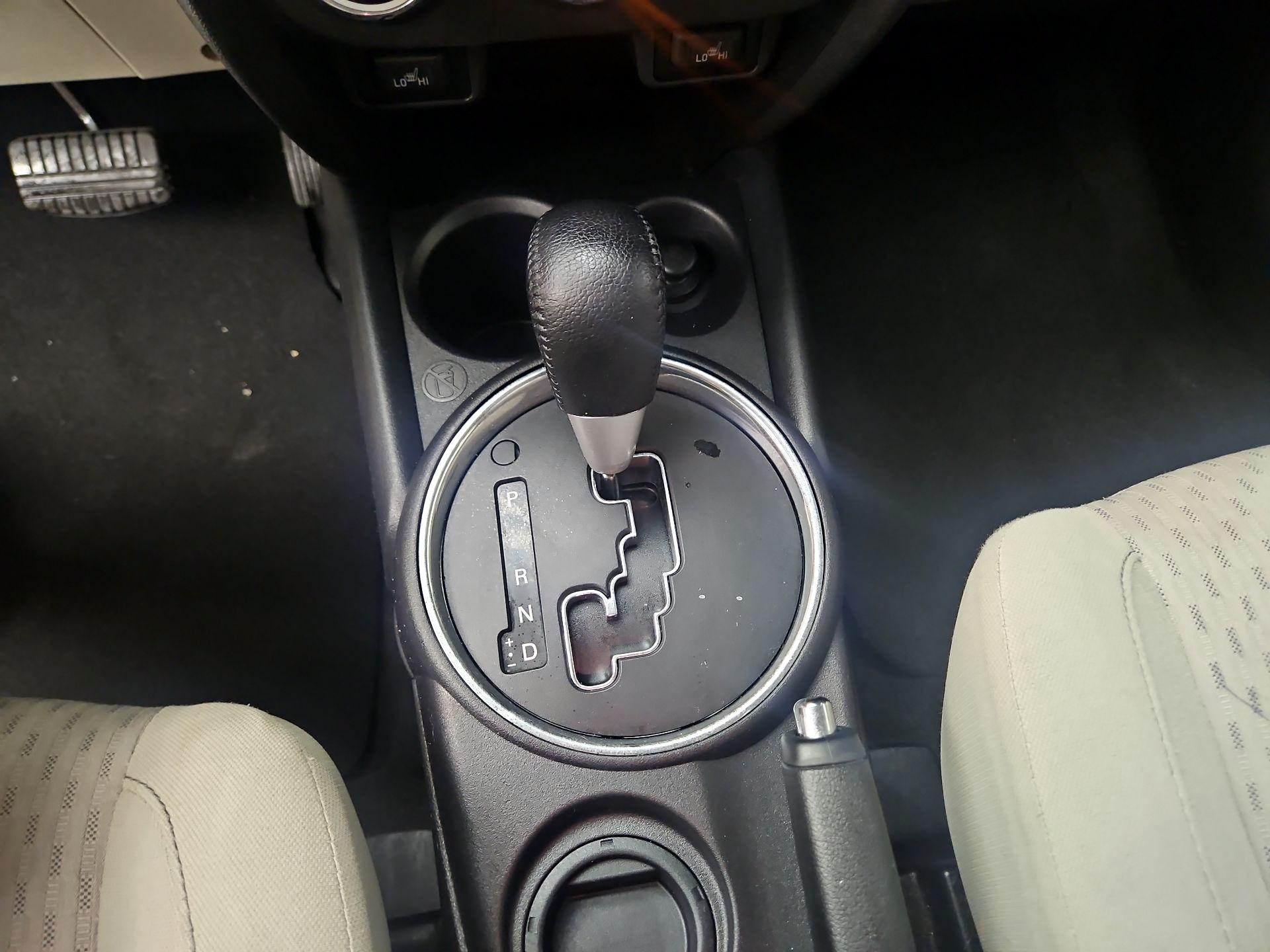 Thumbnail: 2016 Mitsubishi Outlander Sport - 17