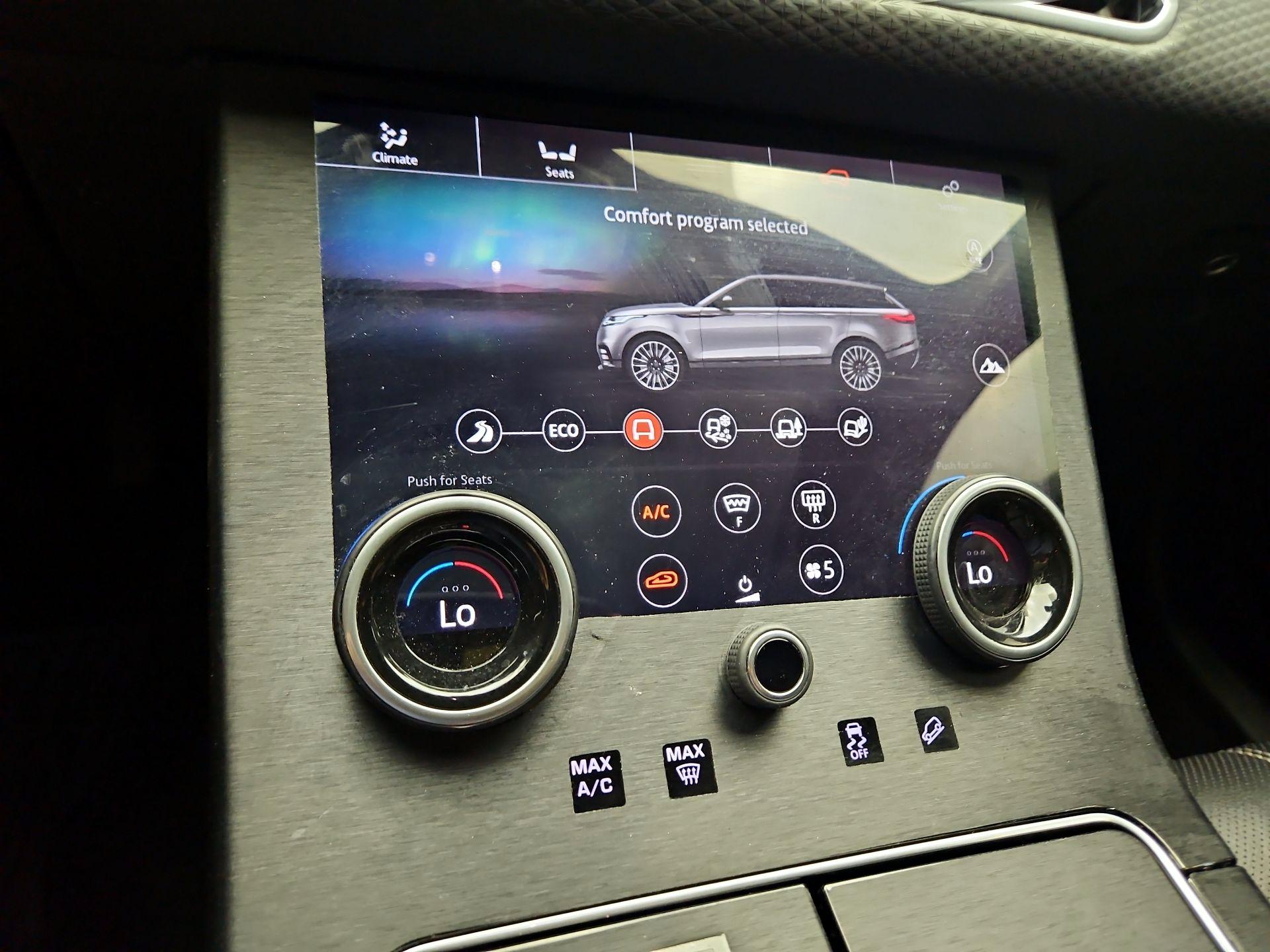 Thumbnail: 2020 Land Rover Range Rover Velar - 15