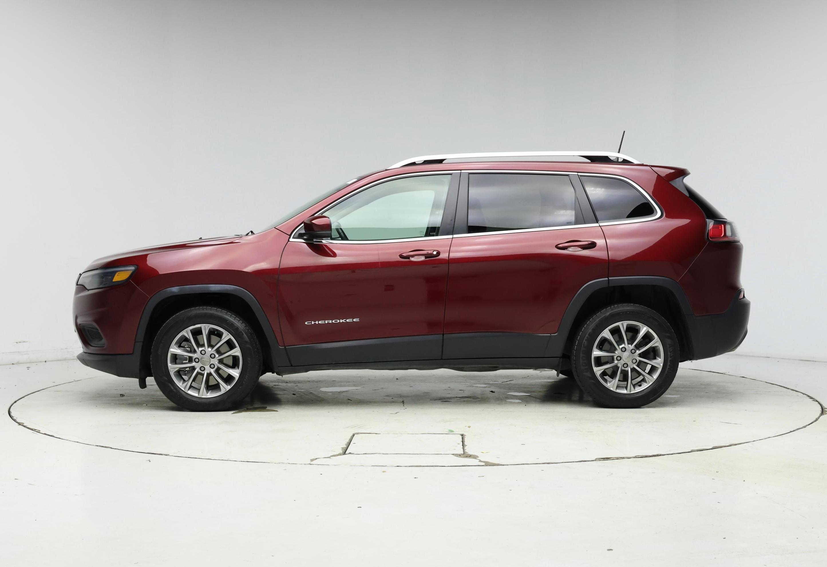 Thumbnail: 2019 Jeep Cherokee - 3