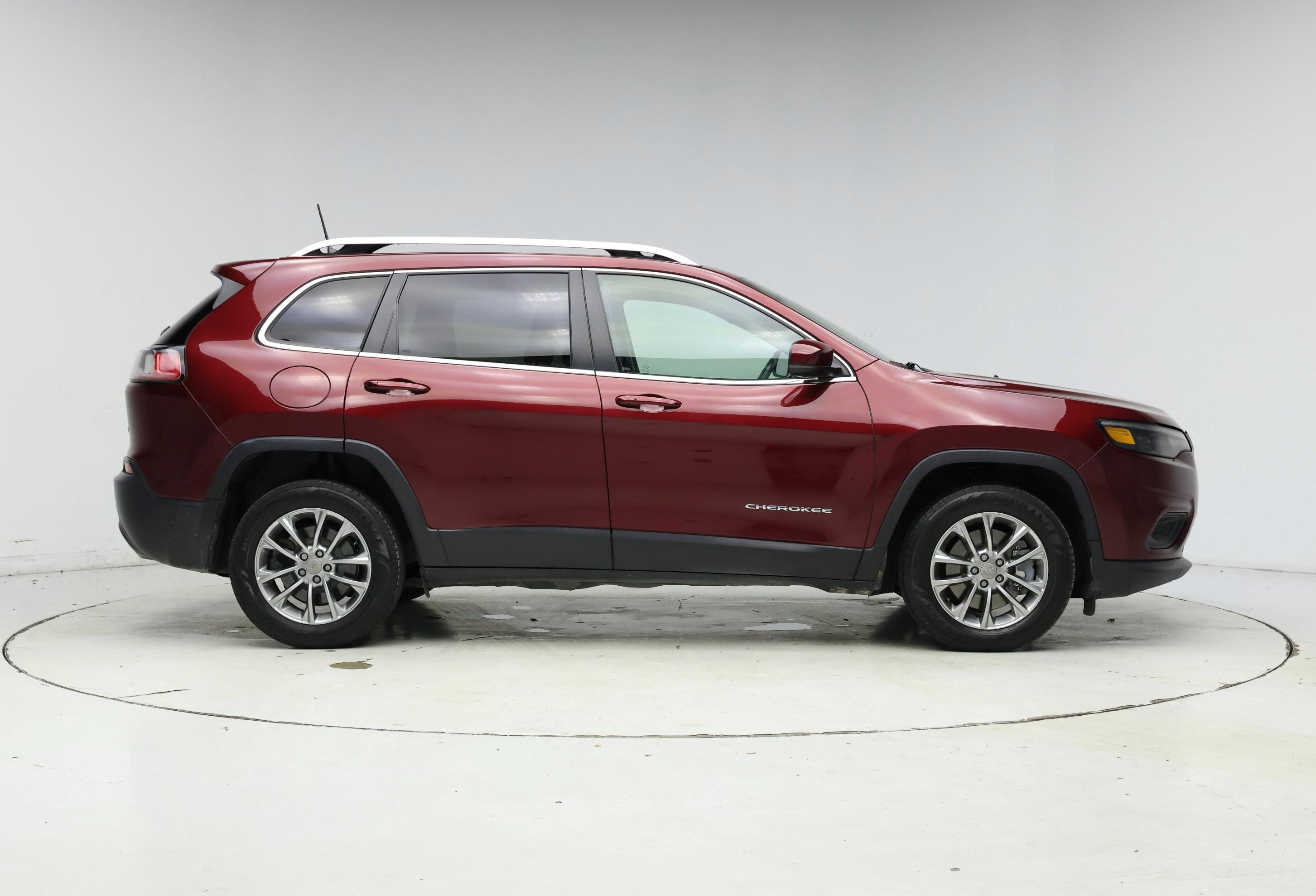 Thumbnail: 2019 Jeep Cherokee - 7