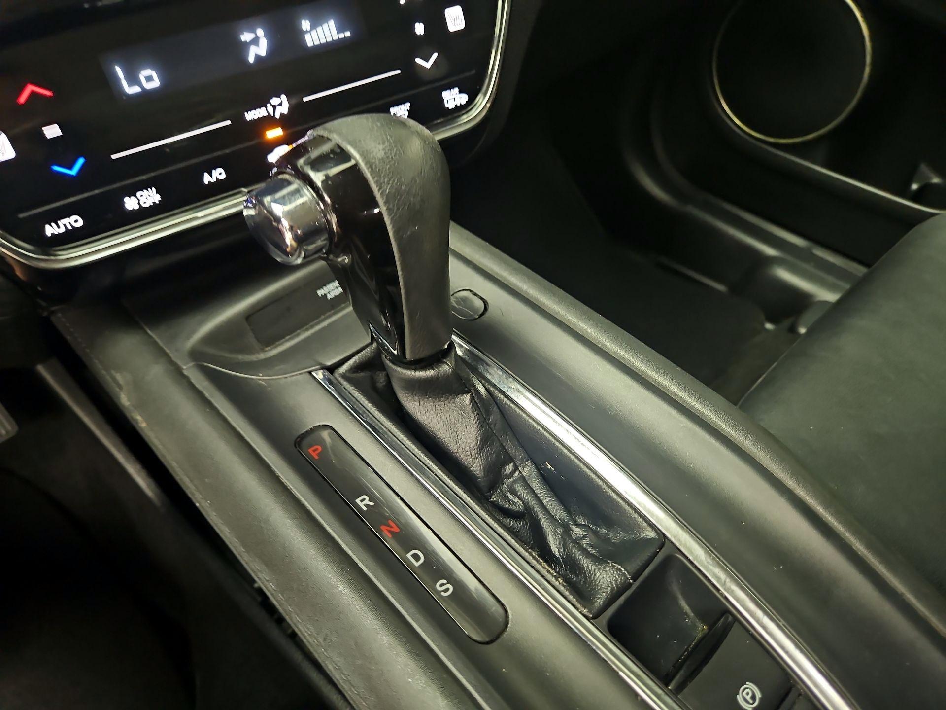 Thumbnail: 2017 Honda HR-V - 17
