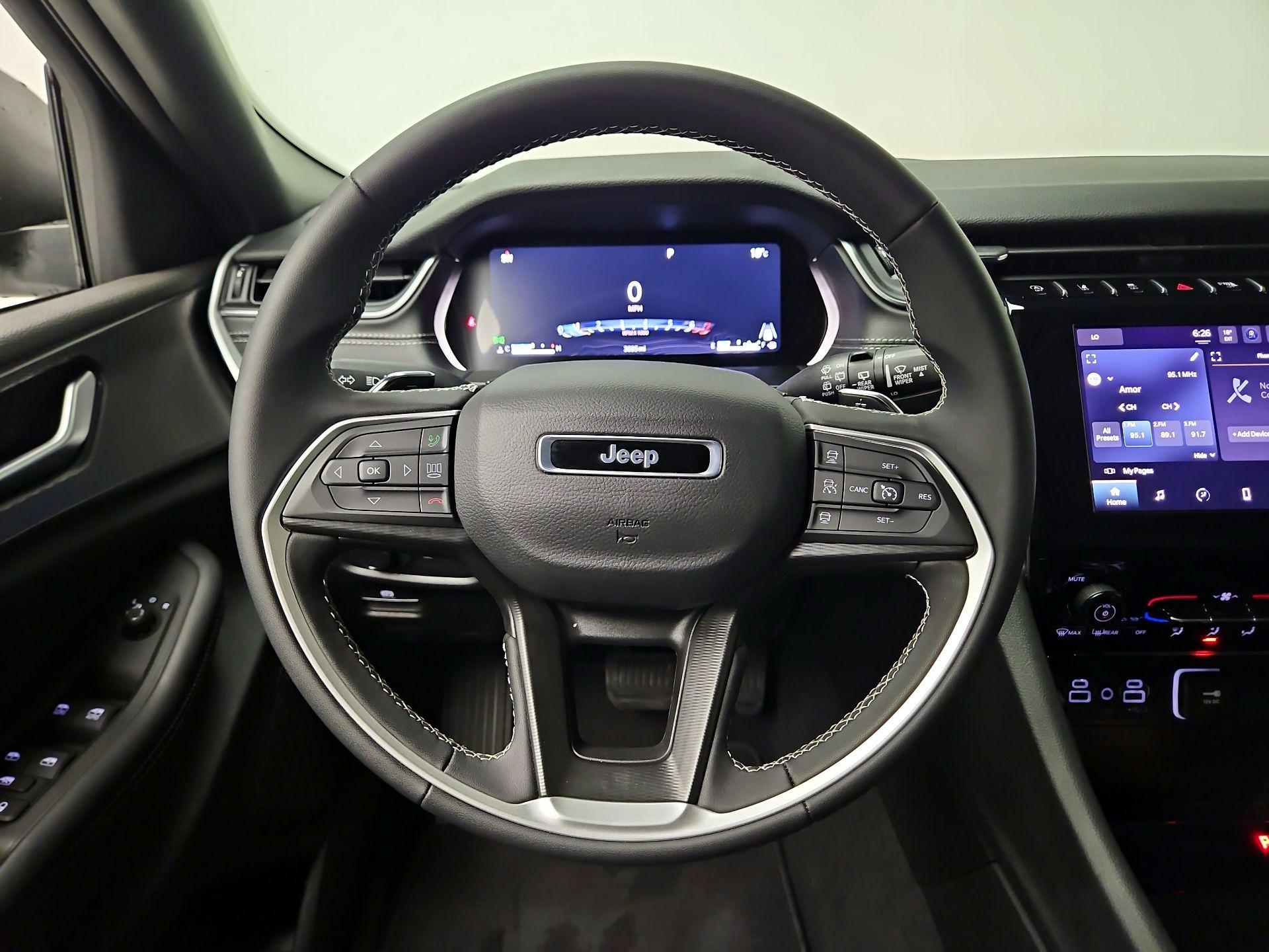 Thumbnail: 2025 Jeep Grand Cherokee - 10