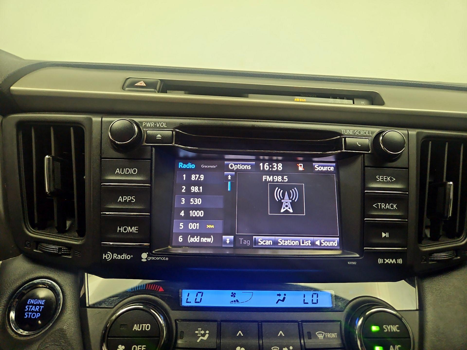 Thumbnail: 2018 Toyota RAV4 - 15