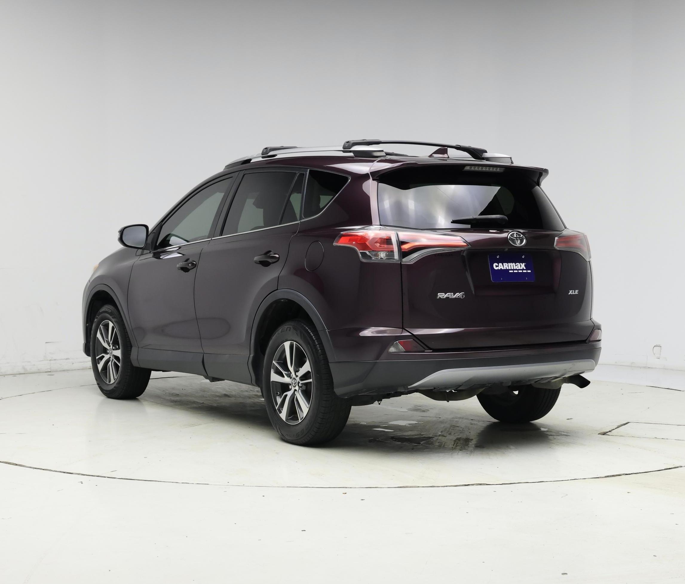 Thumbnail: 2018 Toyota RAV4 - 2