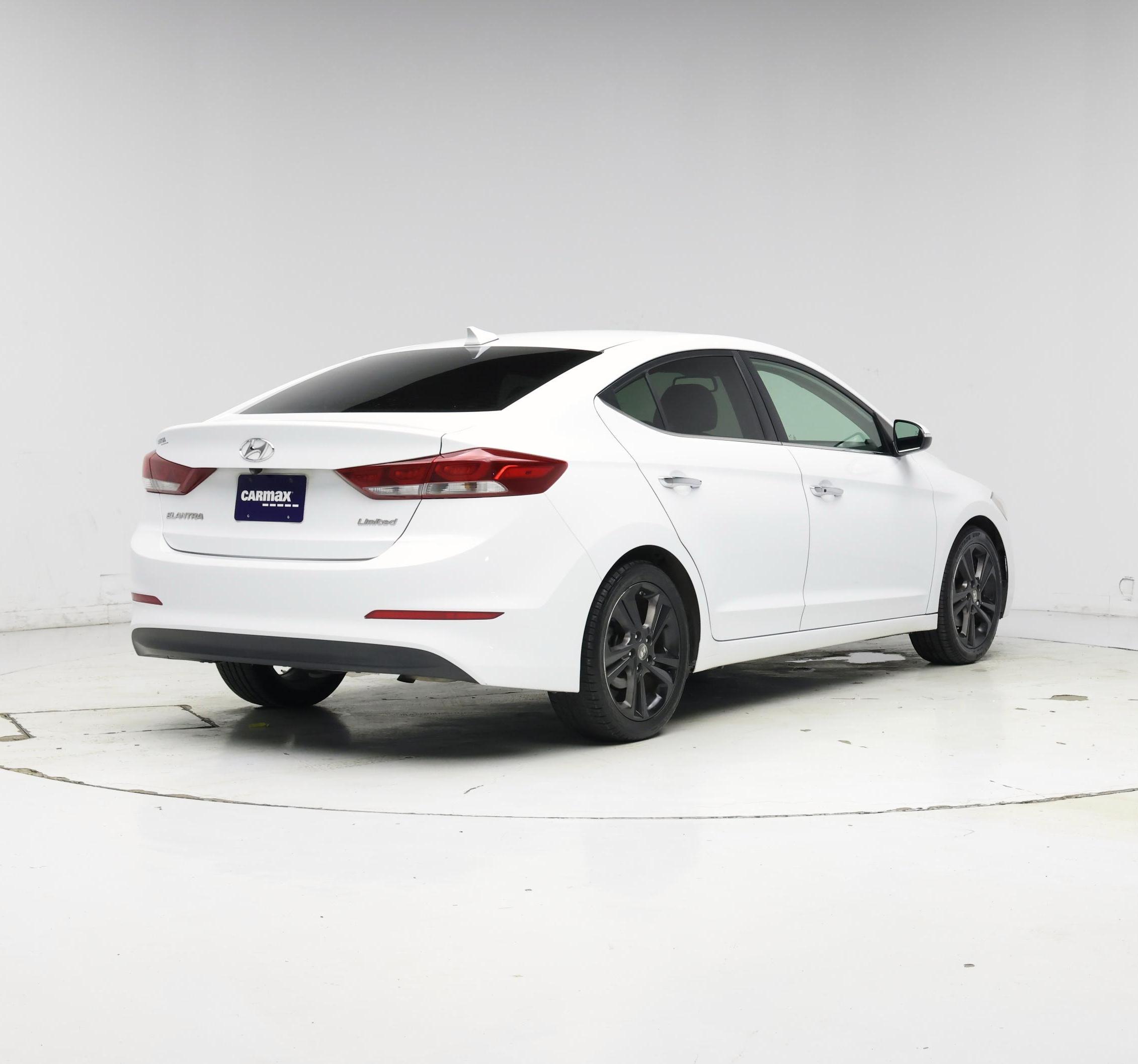 Thumbnail: 2017 Hyundai Elantra - 8