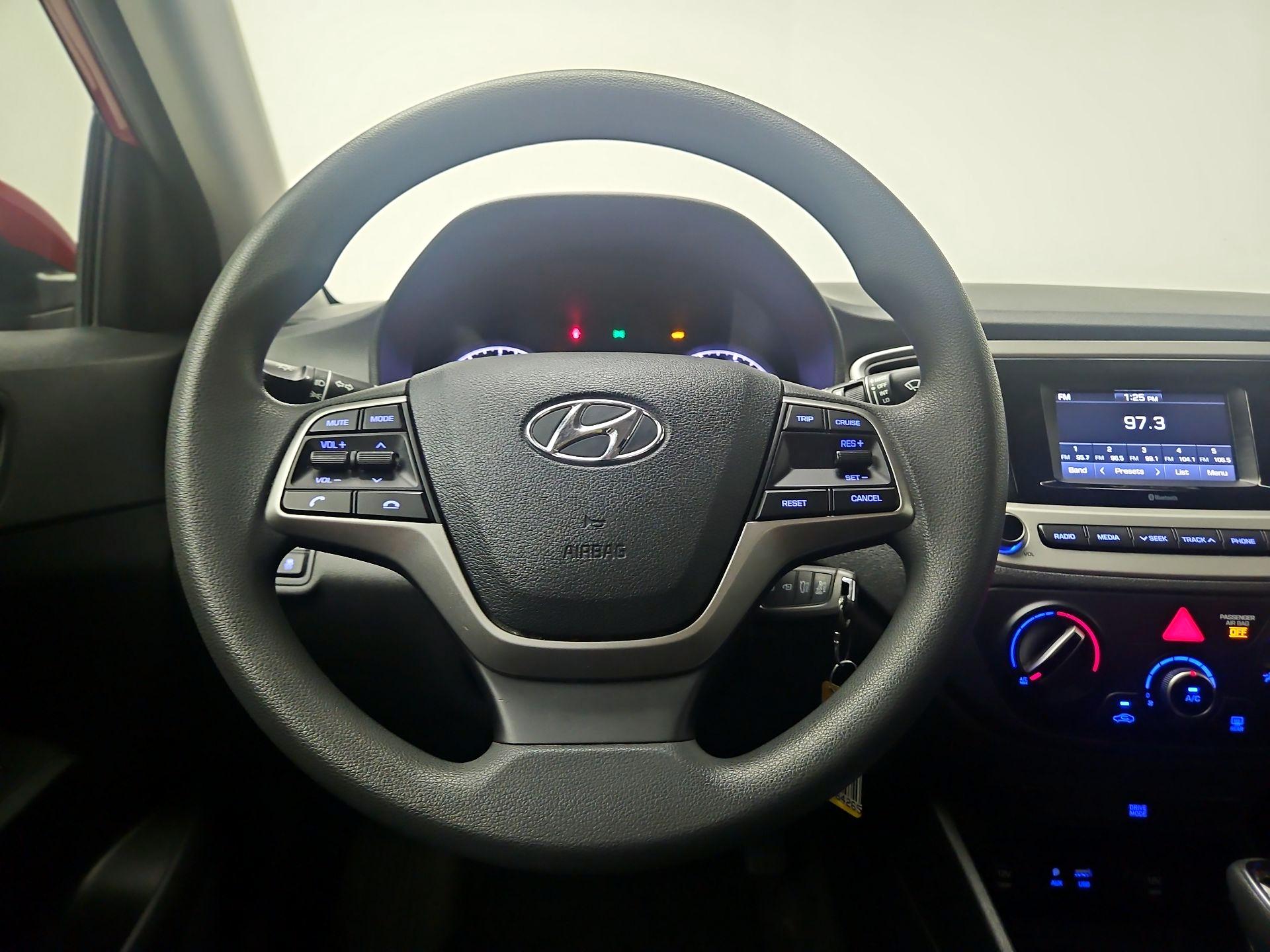 Thumbnail: 2022 Hyundai Accent - 10