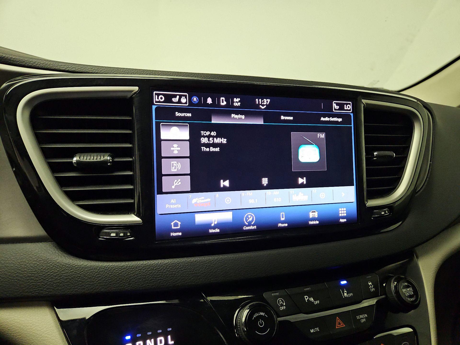 Thumbnail: 2023 Chrysler Pacifica - 15
