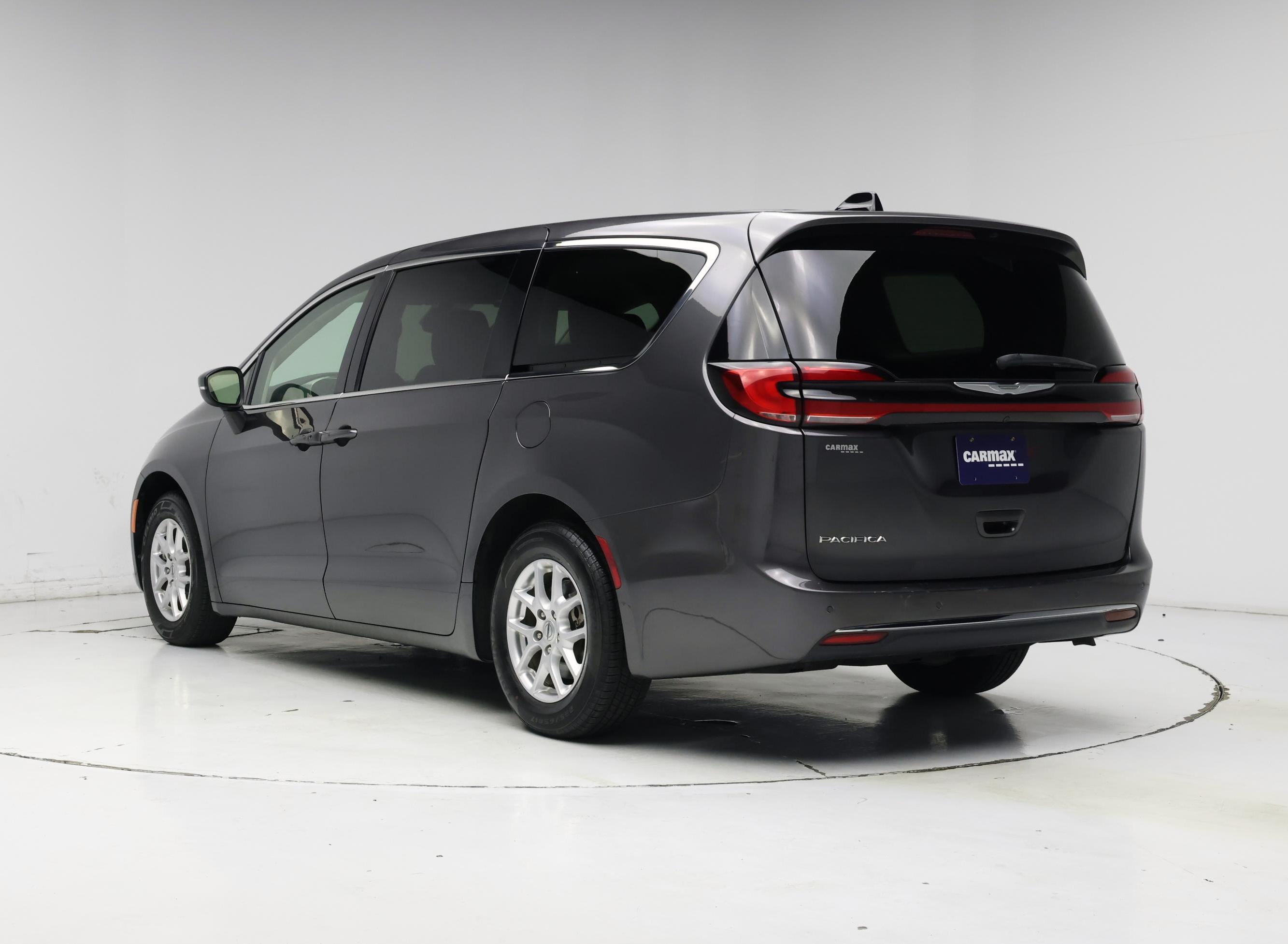 Thumbnail: 2023 Chrysler Pacifica - 2
