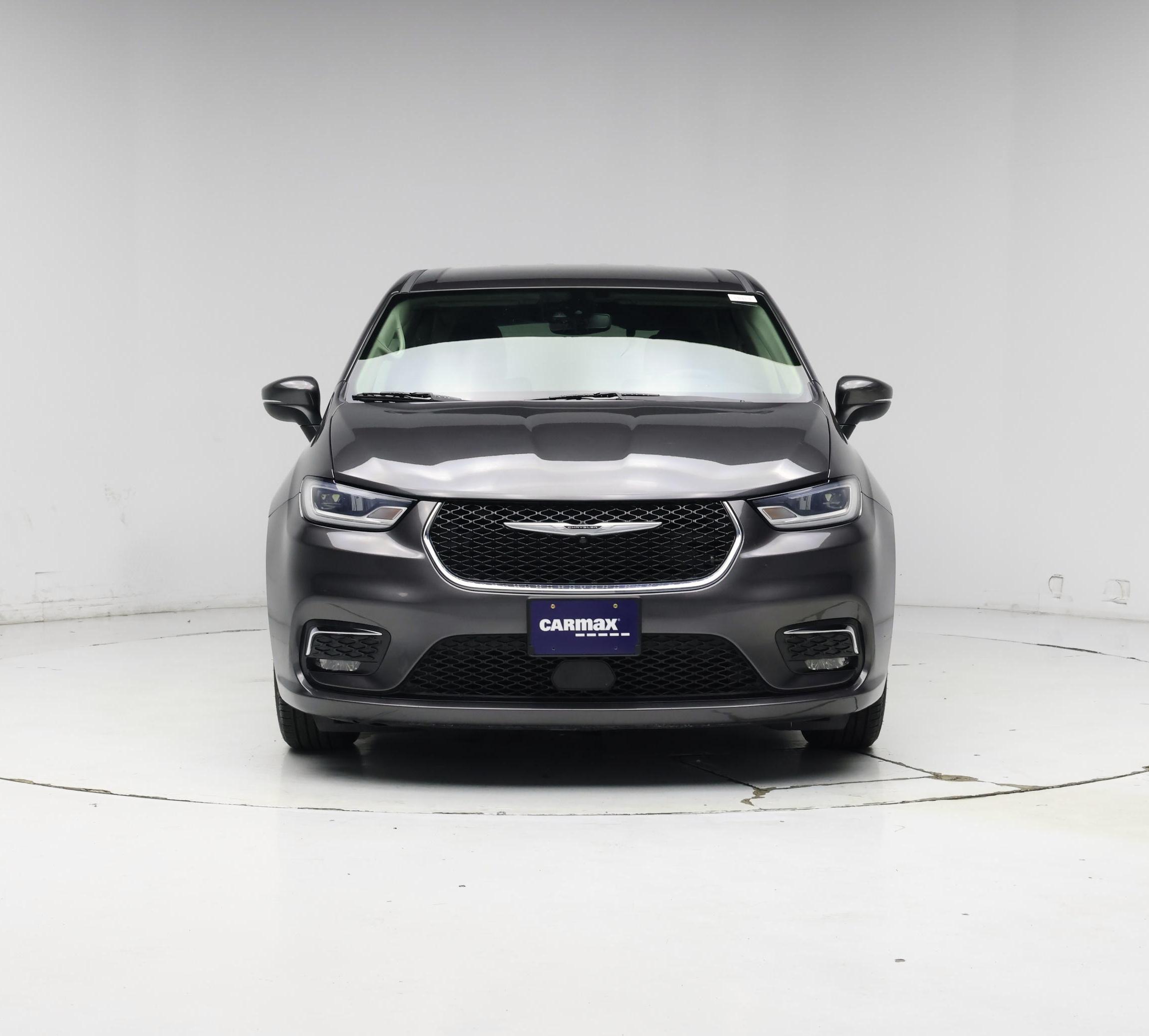 Thumbnail: 2023 Chrysler Pacifica - 5