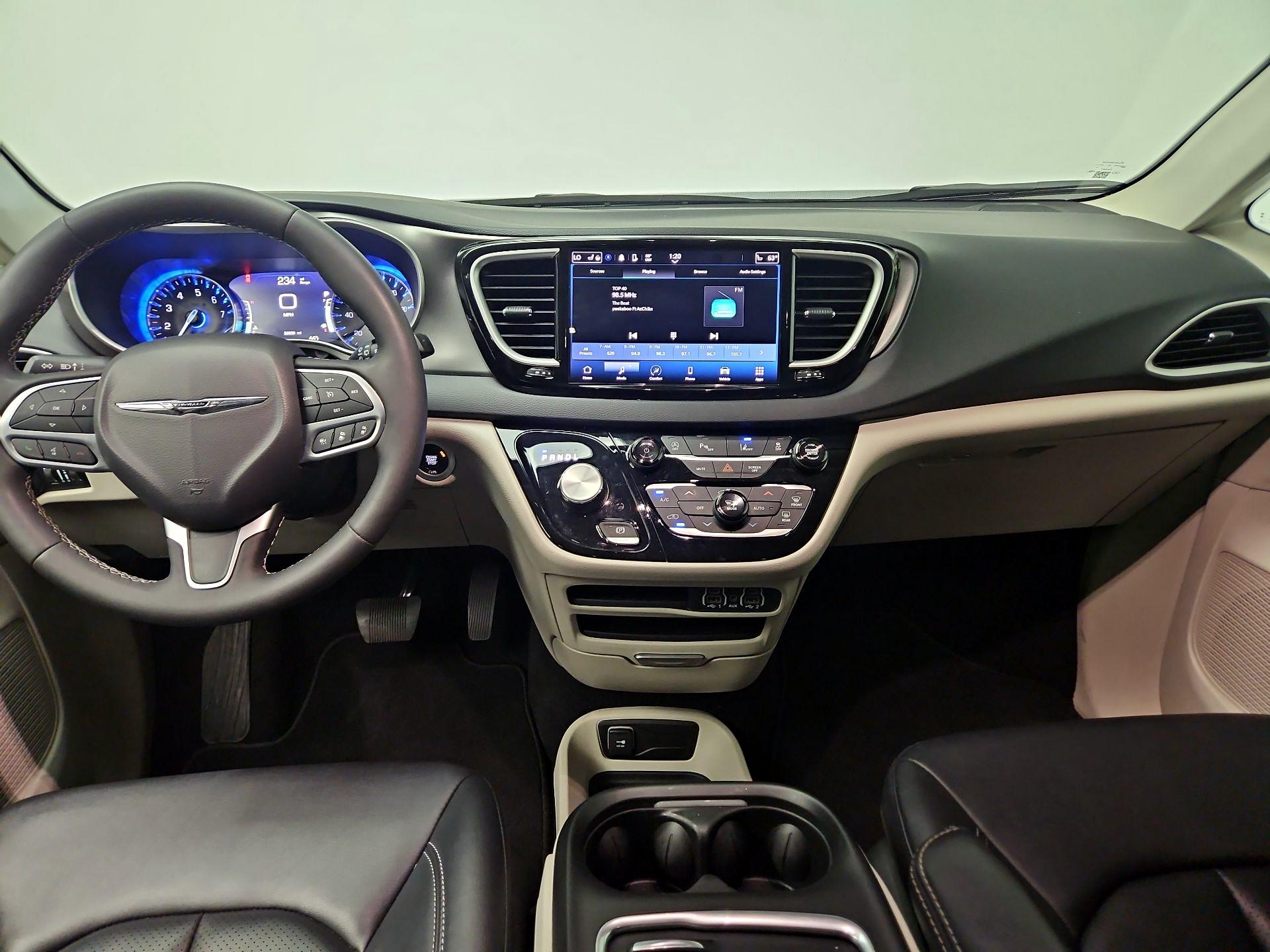 Thumbnail: 2024 Chrysler Pacifica - 9
