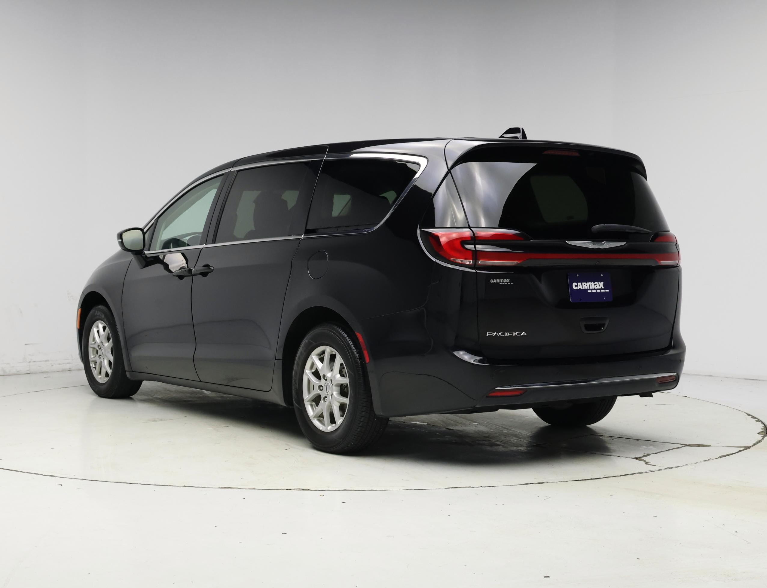 Thumbnail: 2024 Chrysler Pacifica - 2