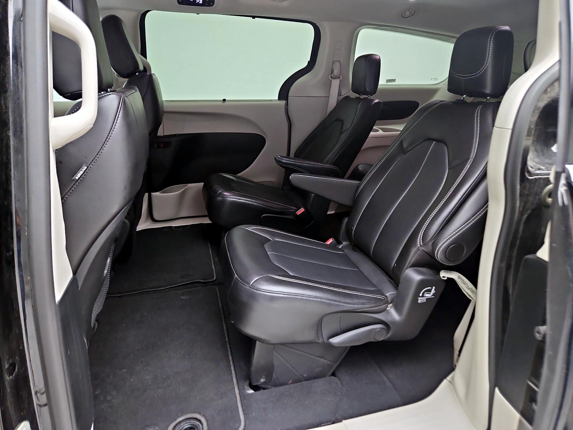 Thumbnail: 2024 Chrysler Pacifica - 19