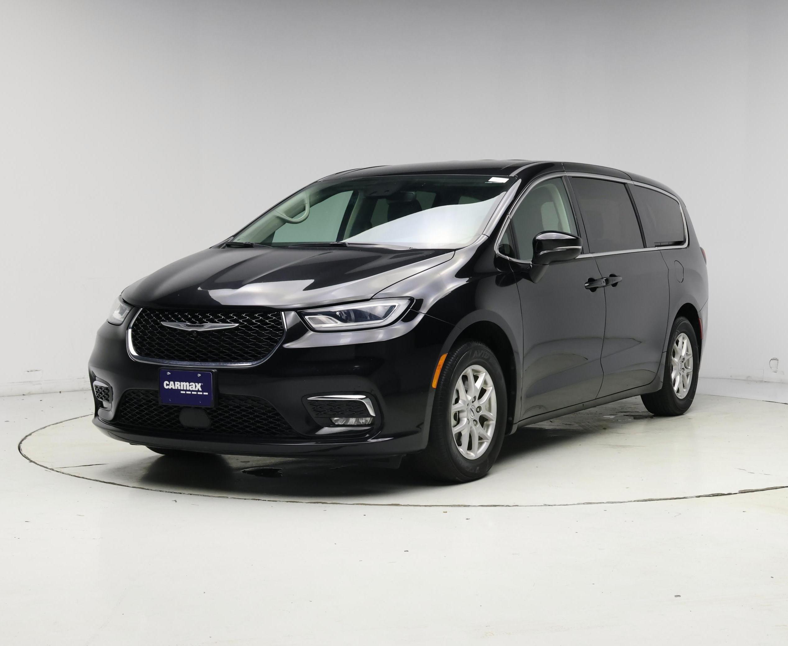 Thumbnail: 2024 Chrysler Pacifica - 4