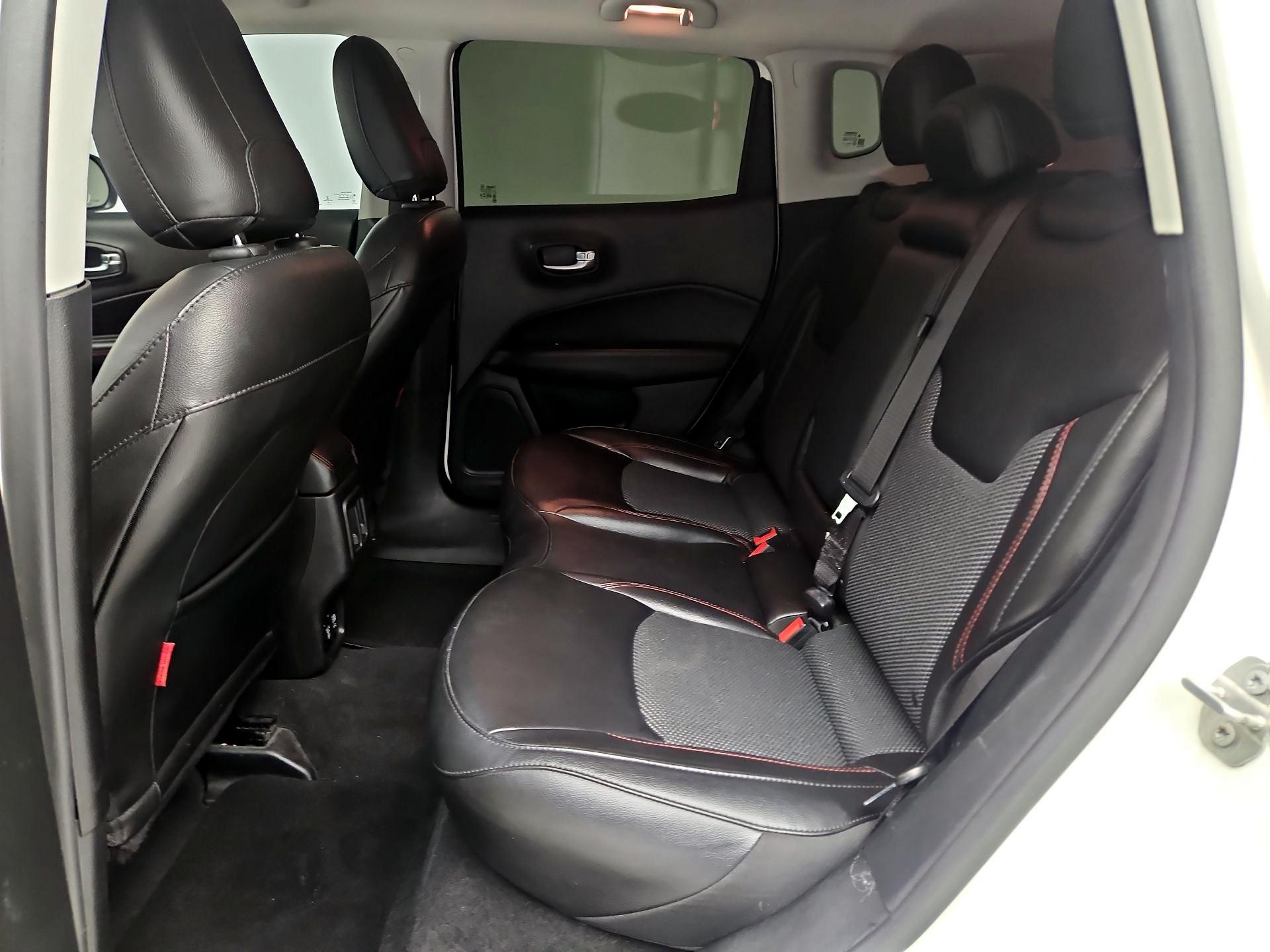 Thumbnail: 2020 Jeep Compass - 19