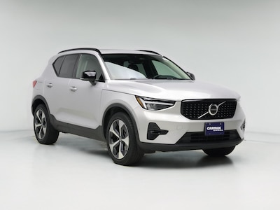 2023 Volvo XC40 B5 Plus Dark Theme