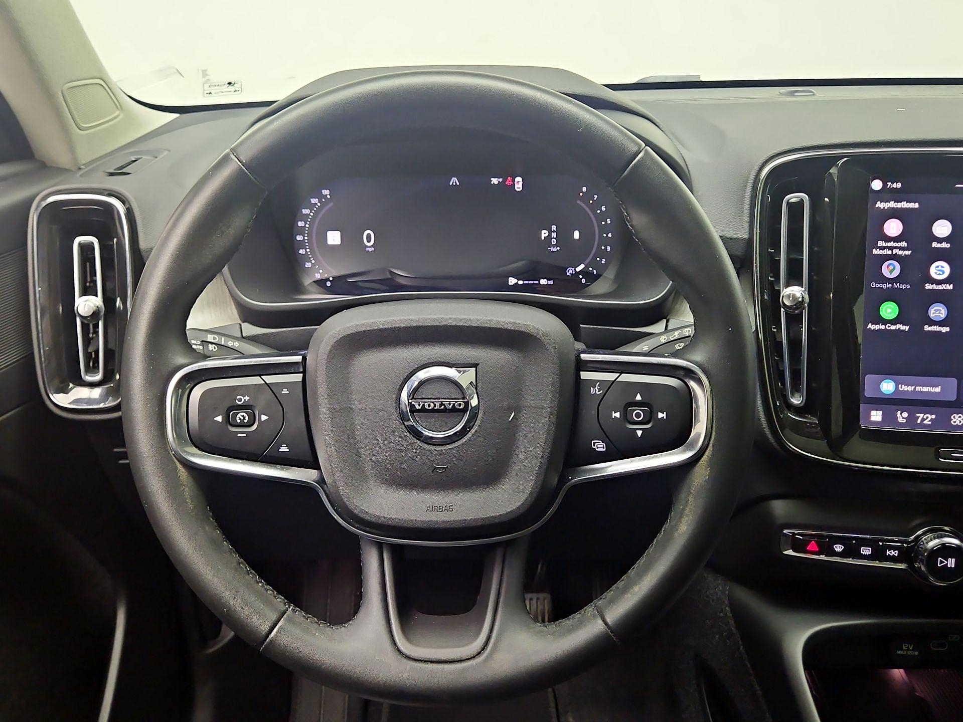 Thumbnail: 2023 Volvo XC40 - 10