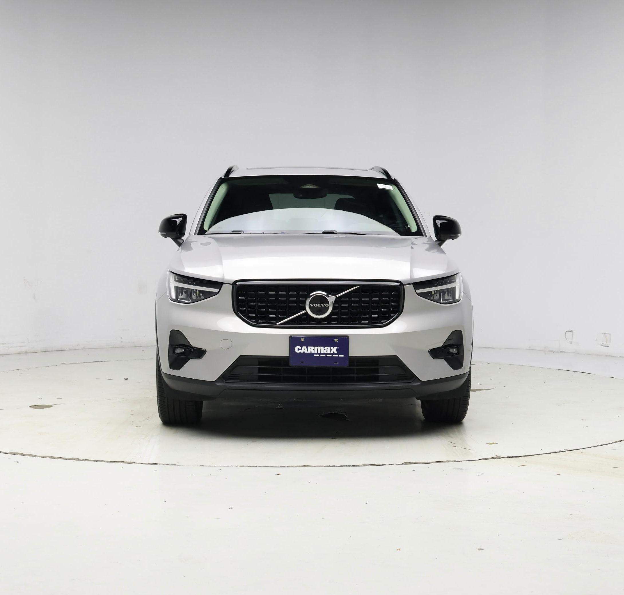 Thumbnail: 2023 Volvo XC40 - 5