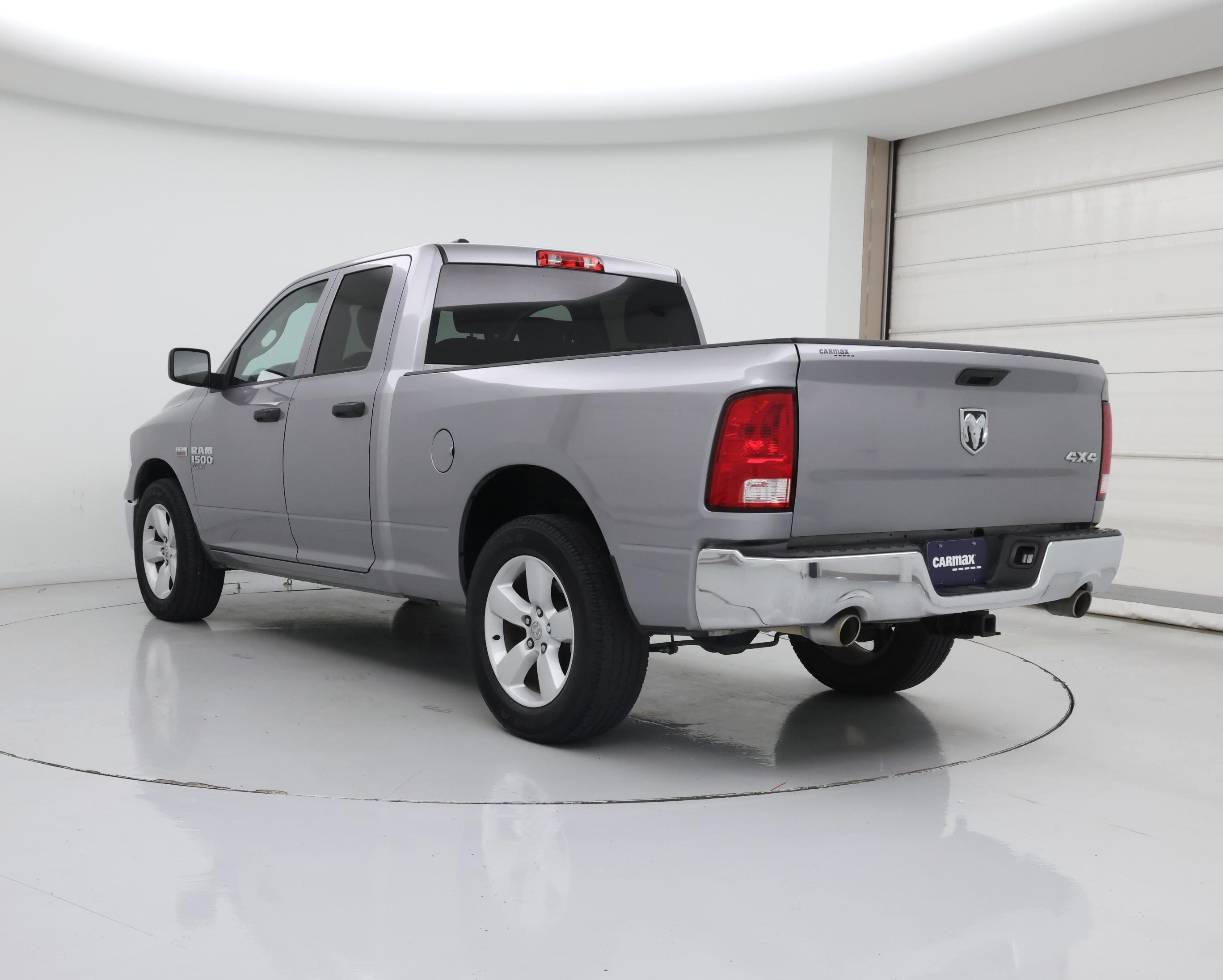 Thumbnail: 2022 RAM 1500 Classic - 2