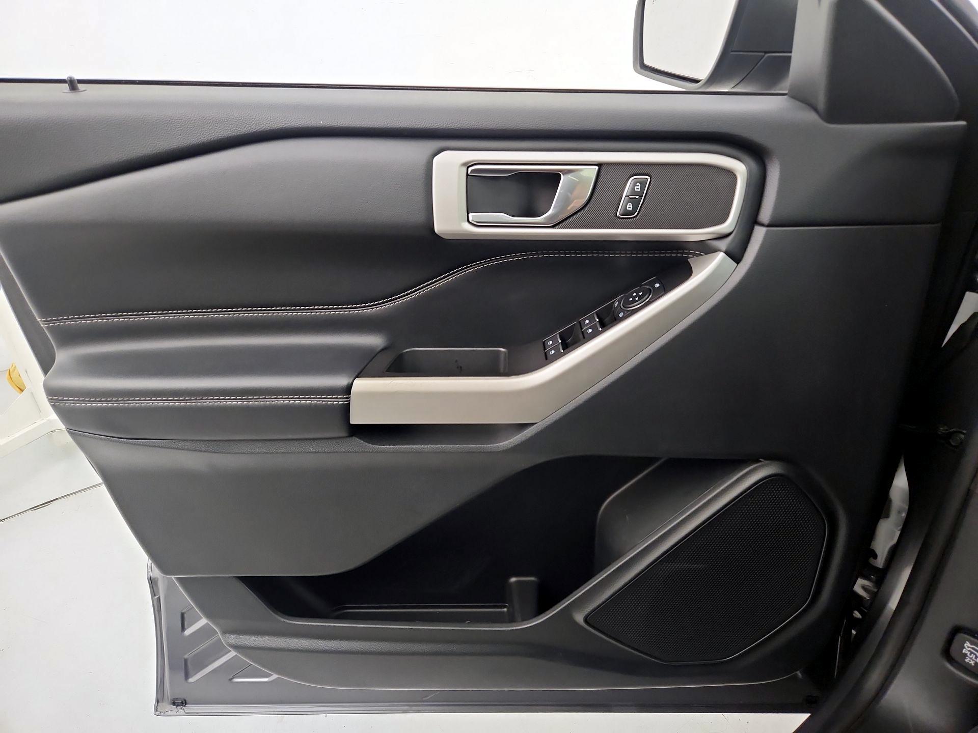 Thumbnail: 2021 Ford Explorer - 12