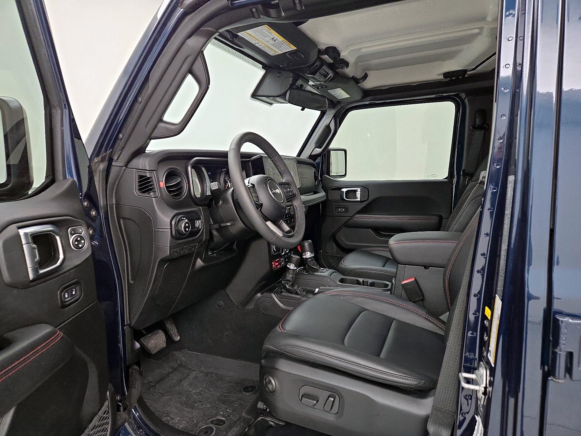 Thumbnail: 2025 Jeep Gladiator - 11
