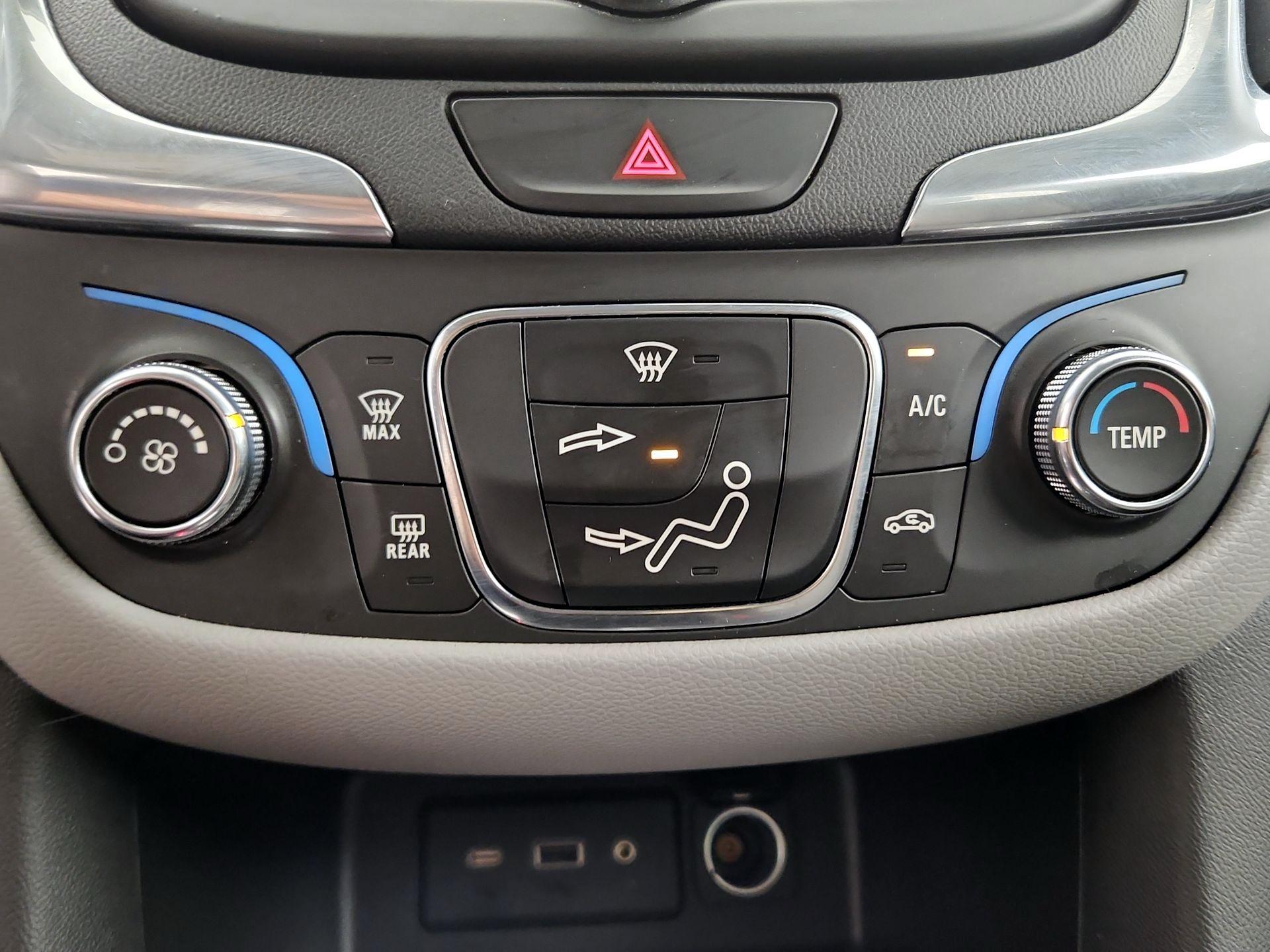 Thumbnail: 2021 Chevrolet Equinox - 16