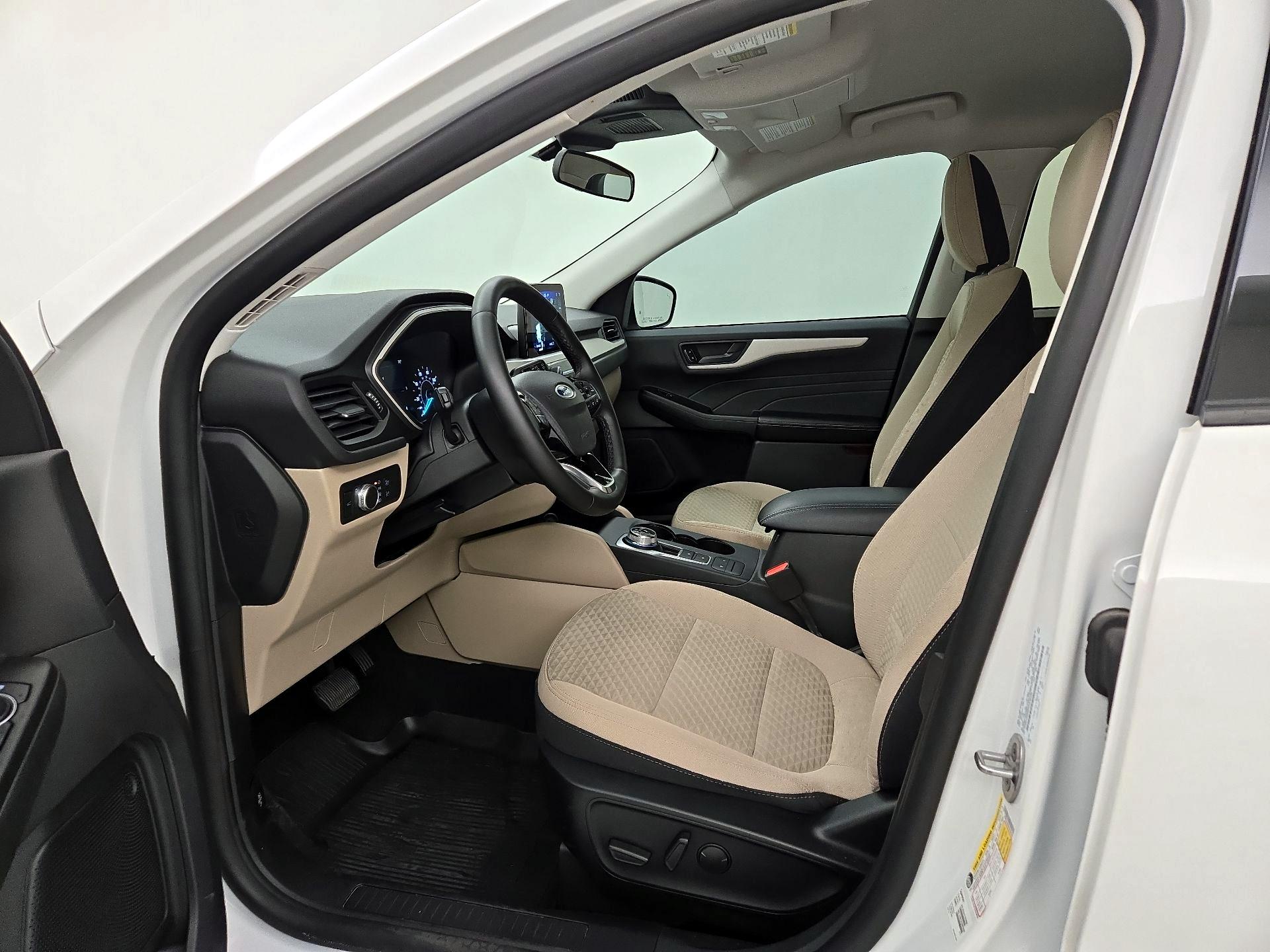 Thumbnail: 2022 Ford Escape - 11