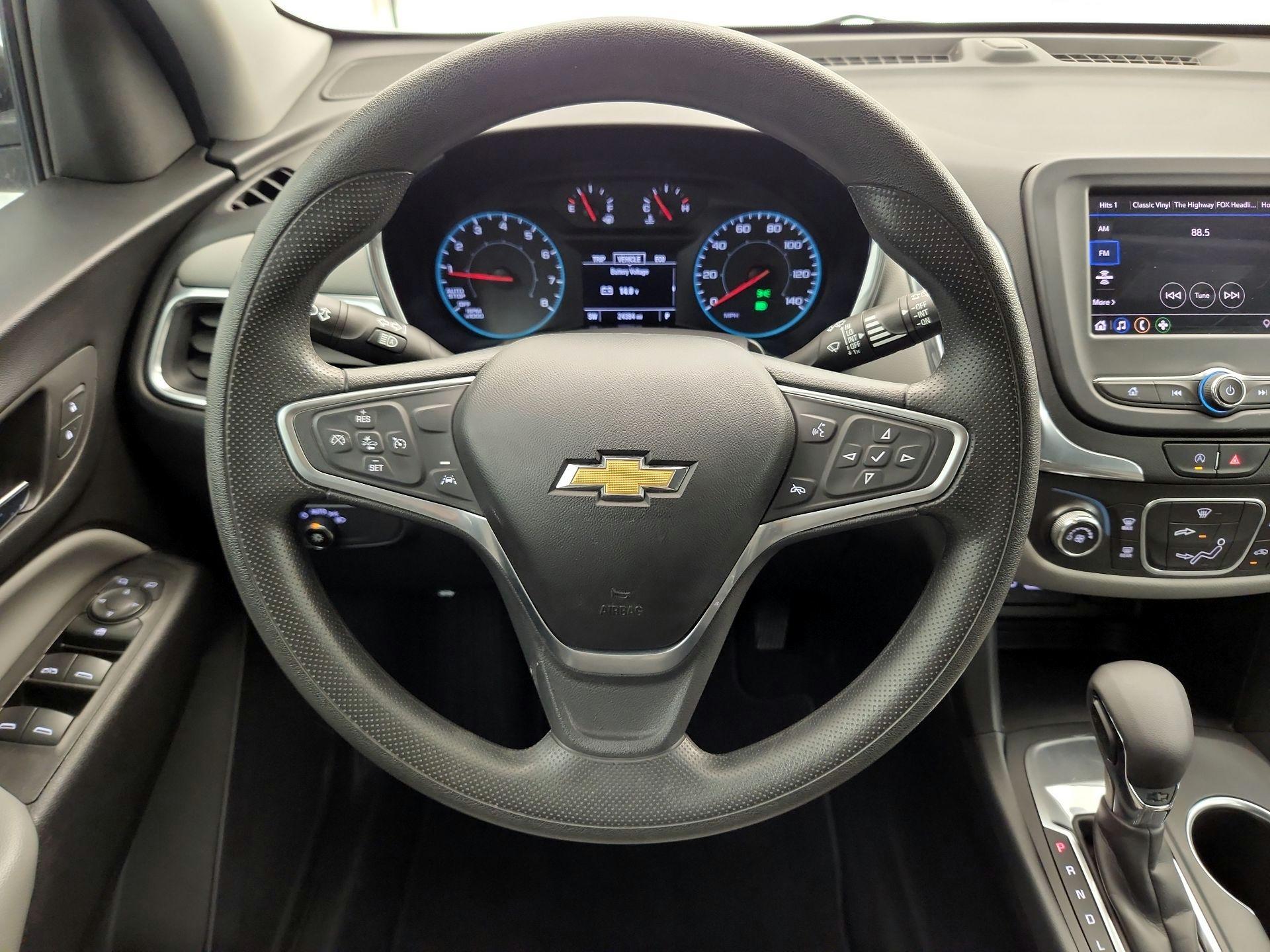Thumbnail: 2022 Chevrolet Equinox - 10