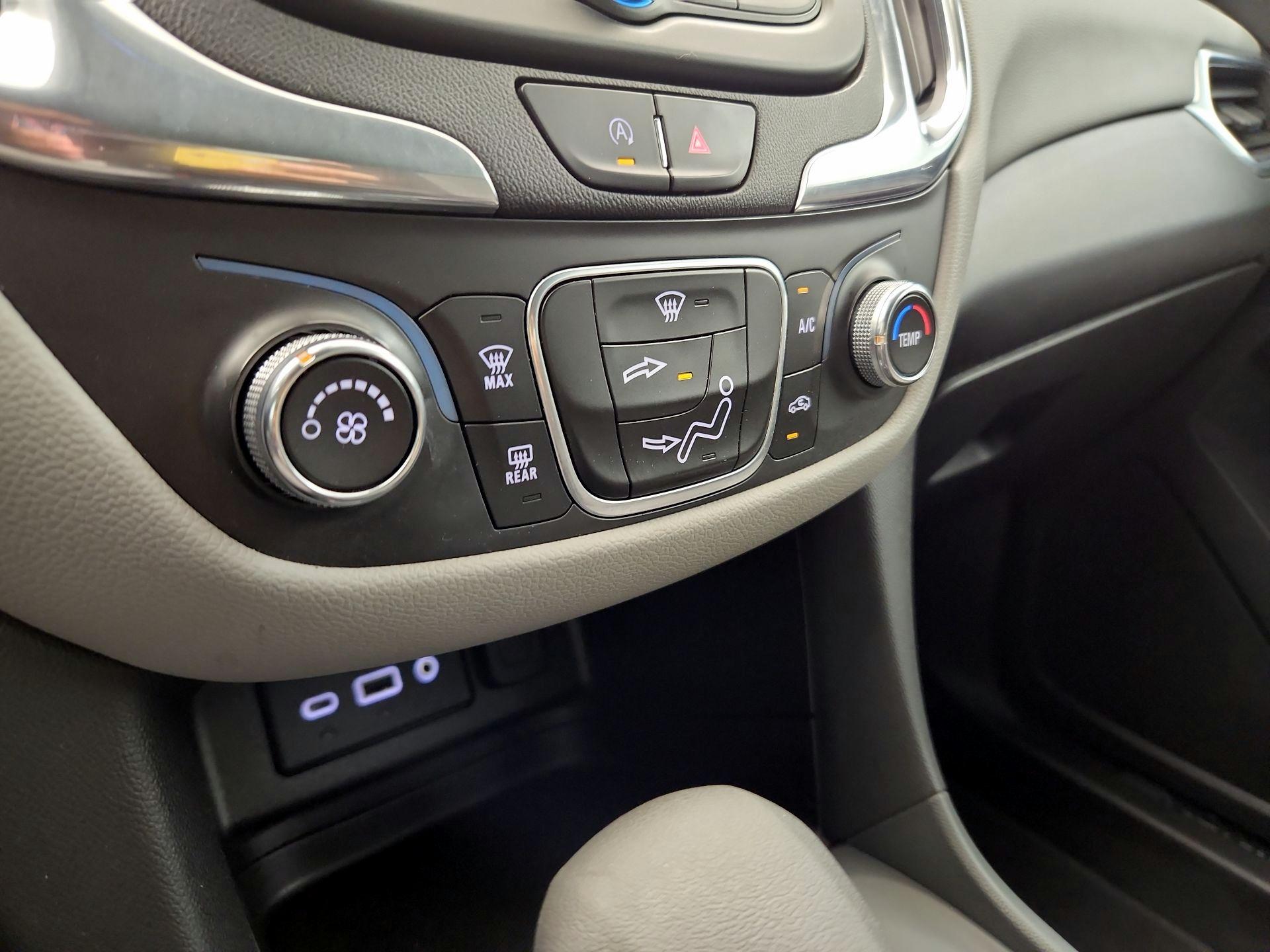 Thumbnail: 2022 Chevrolet Equinox - 16
