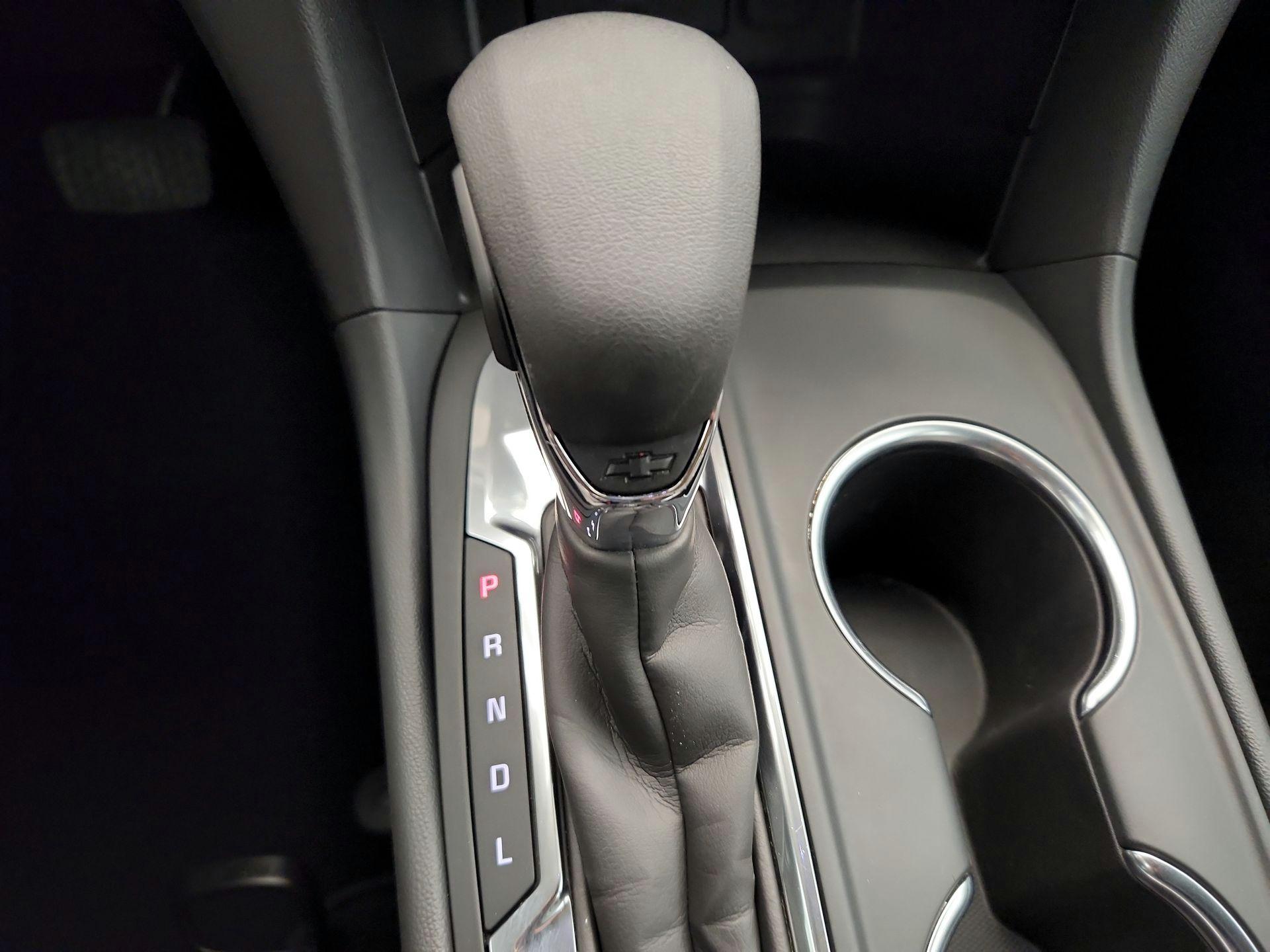 Thumbnail: 2022 Chevrolet Equinox - 17