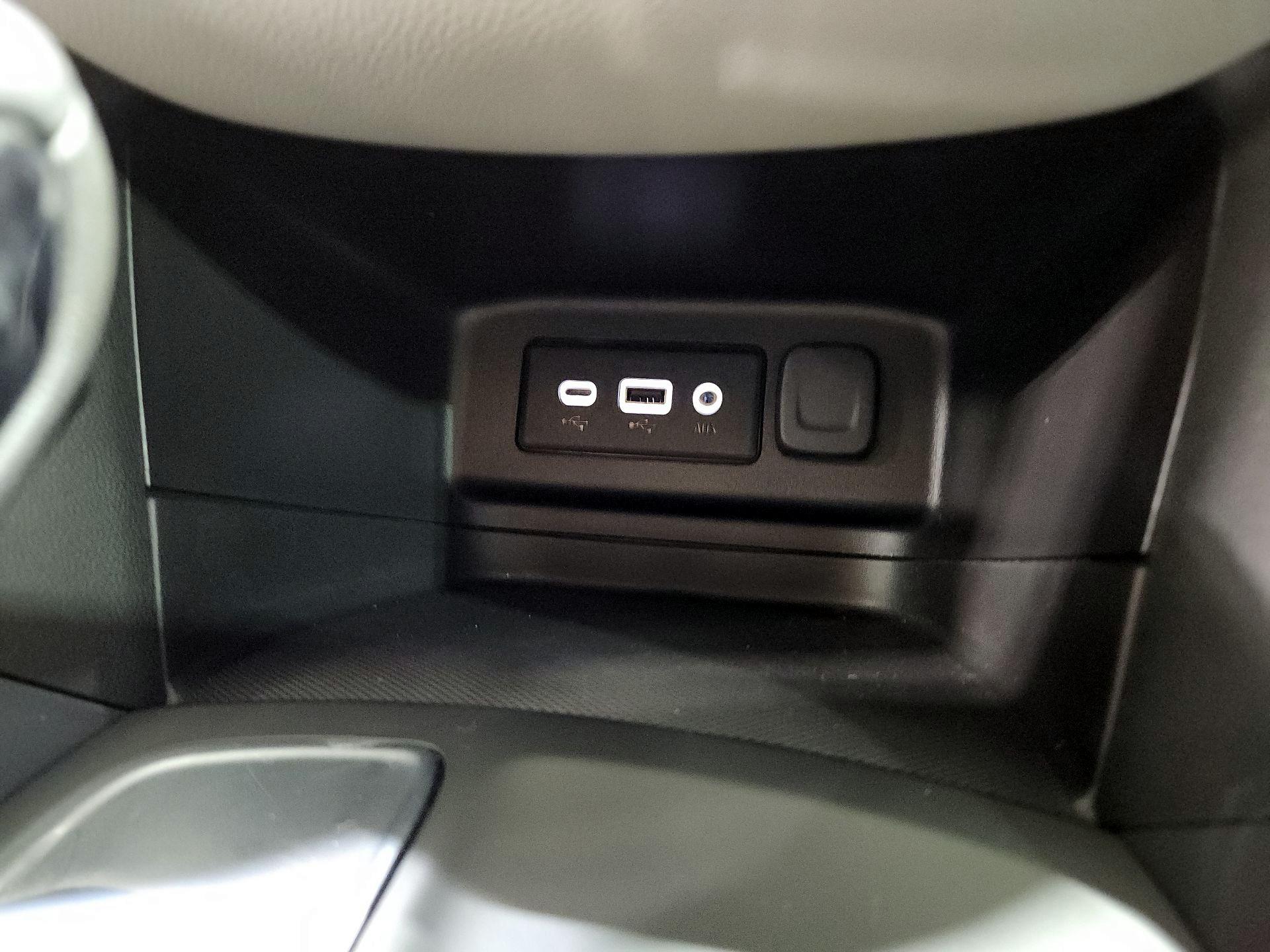 Thumbnail: 2022 Chevrolet Equinox - 18