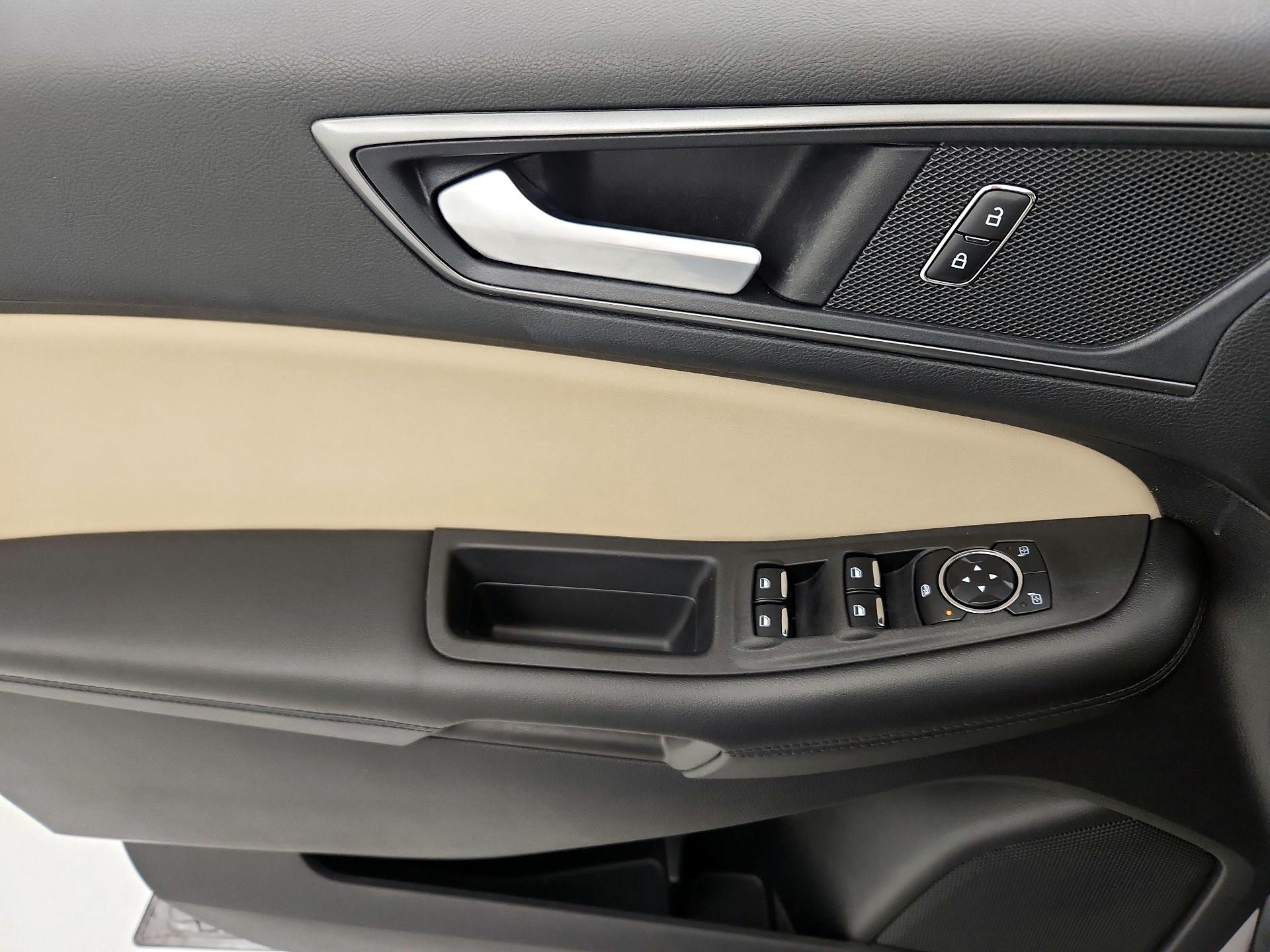 Thumbnail: 2022 Ford Edge - 12