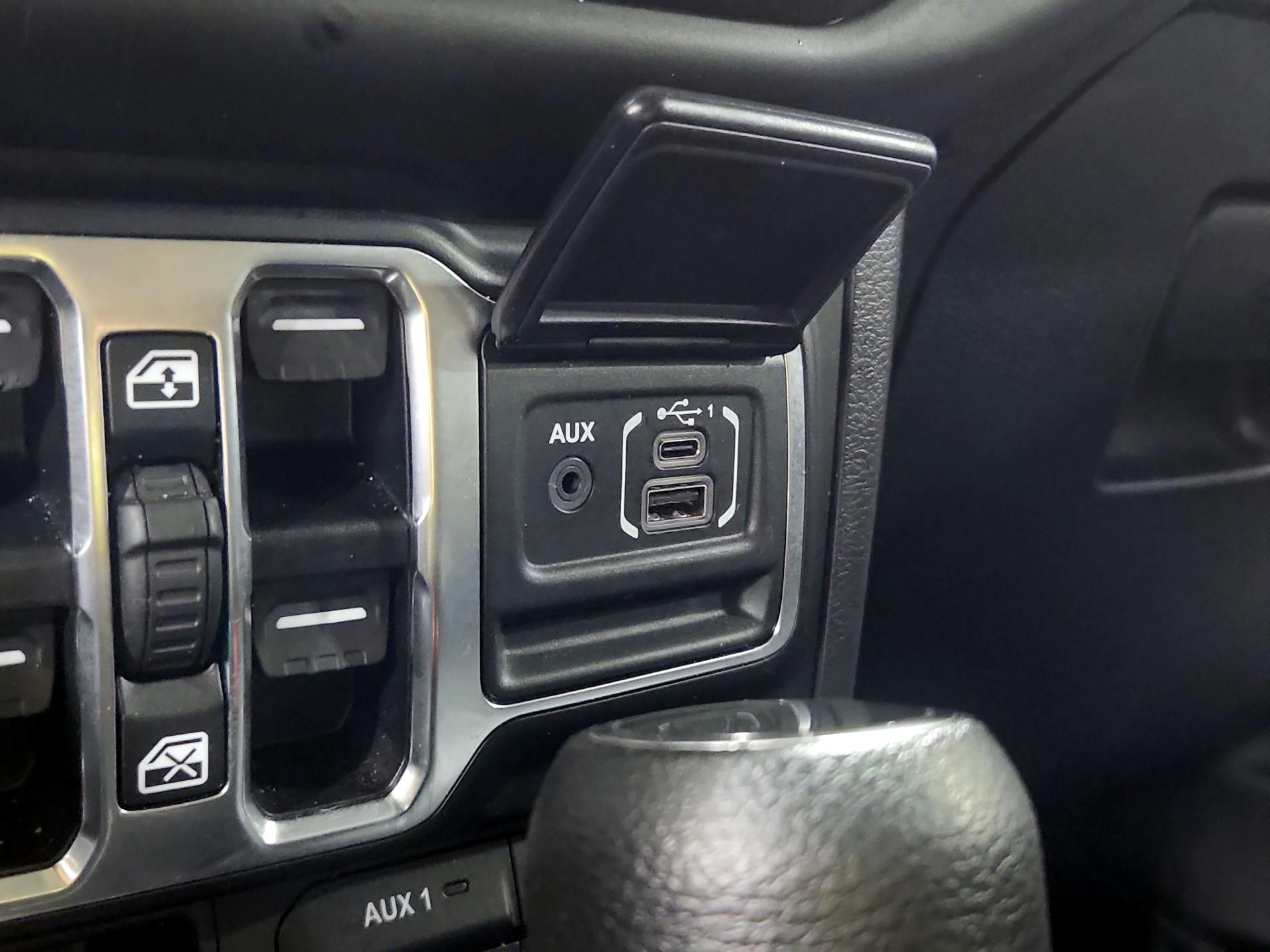 Thumbnail: 2022 Jeep Gladiator - 19