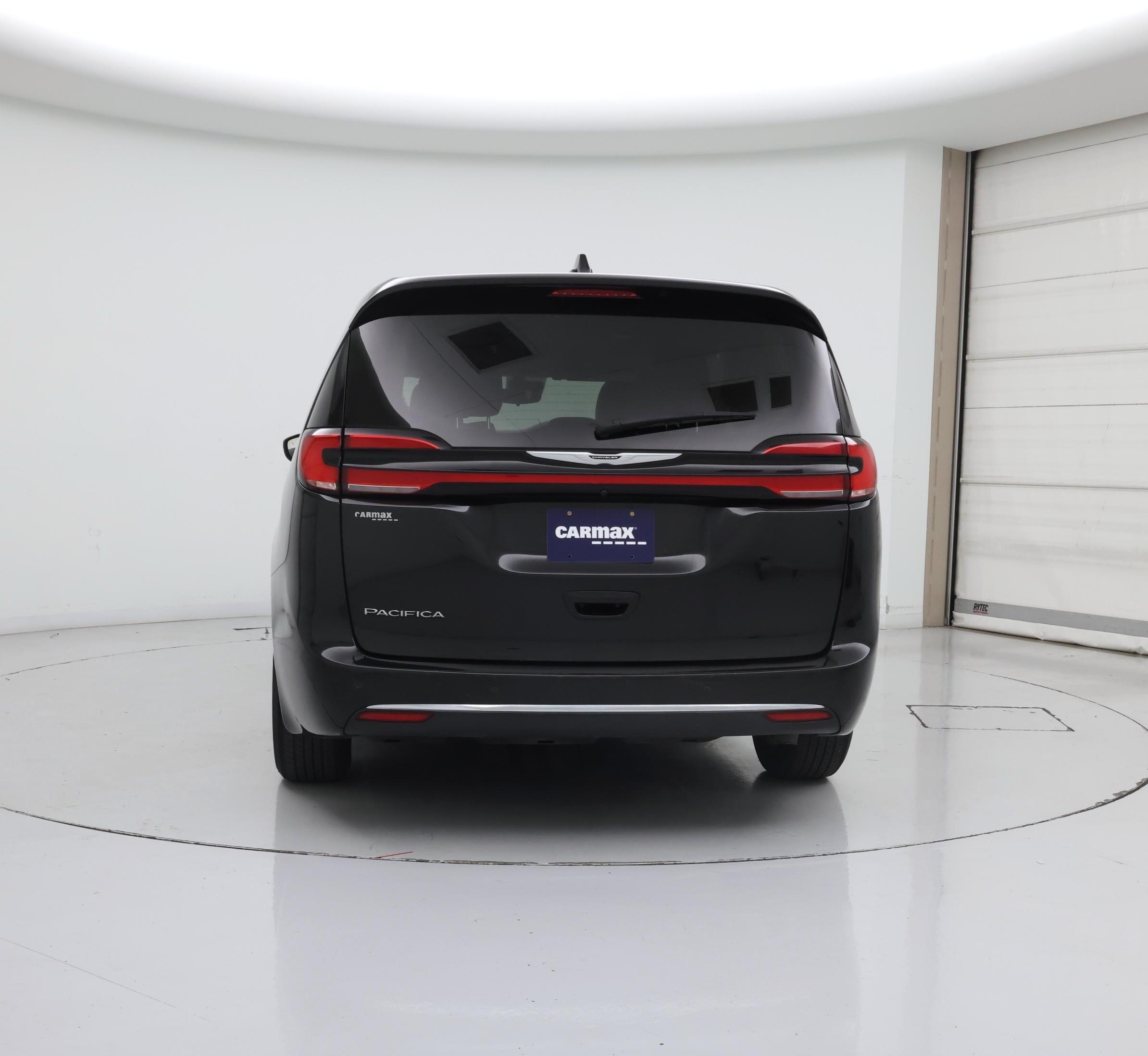 Thumbnail: 2023 Chrysler Pacifica - 6