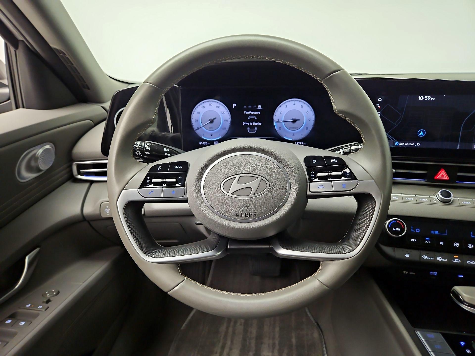 Thumbnail: 2025 Hyundai Elantra - 10