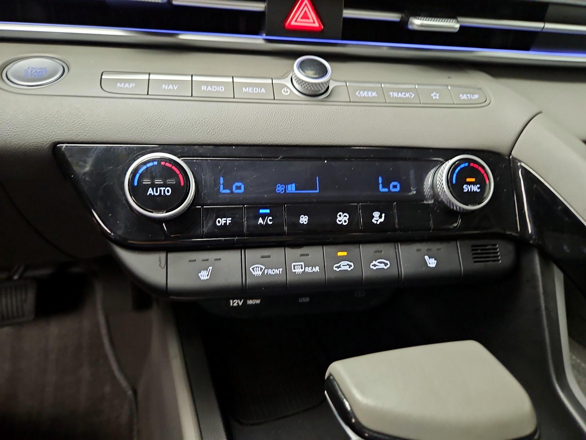 Thumbnail: 2025 Hyundai Elantra - 17