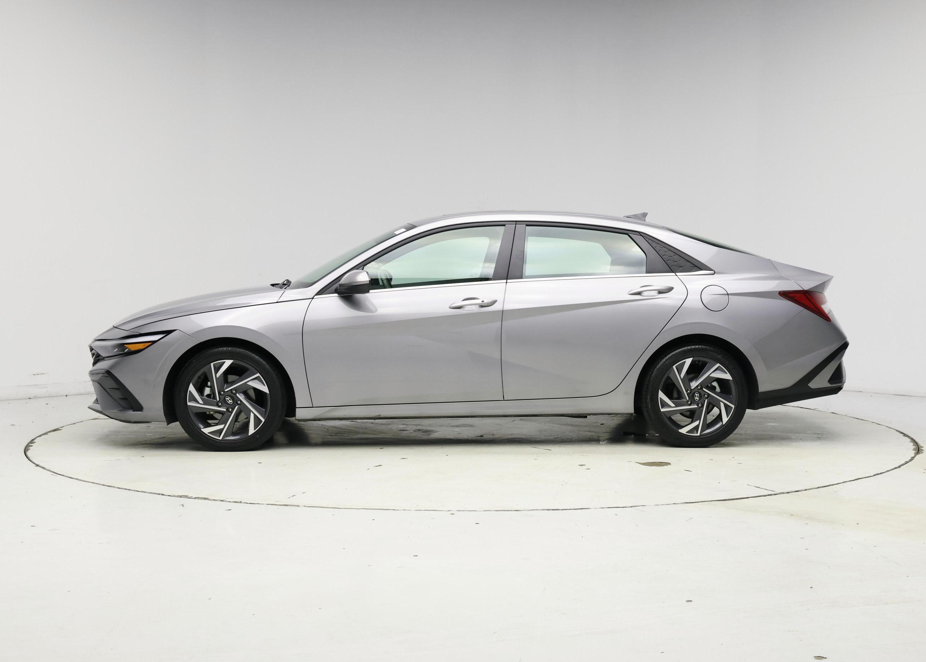 Thumbnail: 2025 Hyundai Elantra - 3