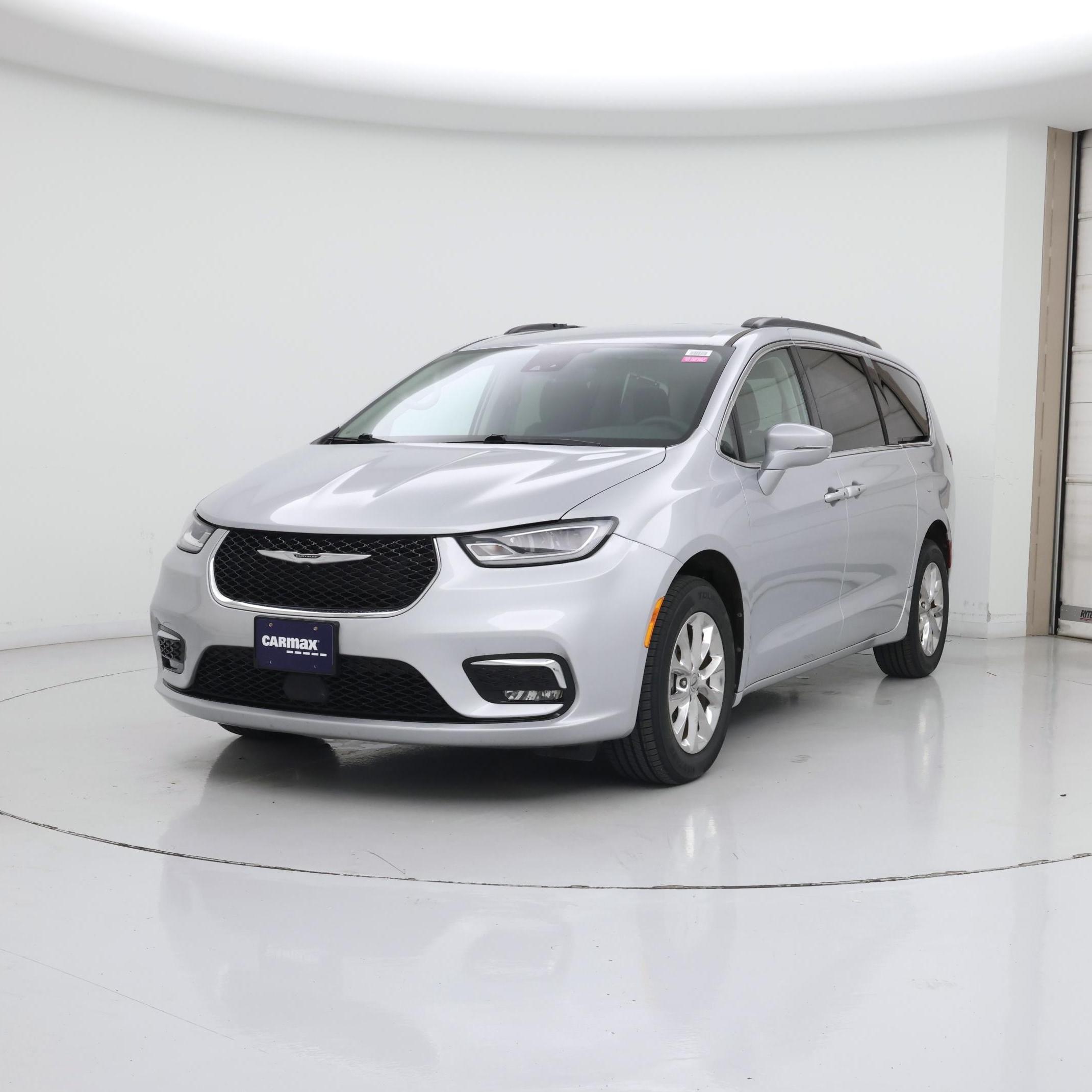 Thumbnail: 2022 Chrysler Pacifica - 4