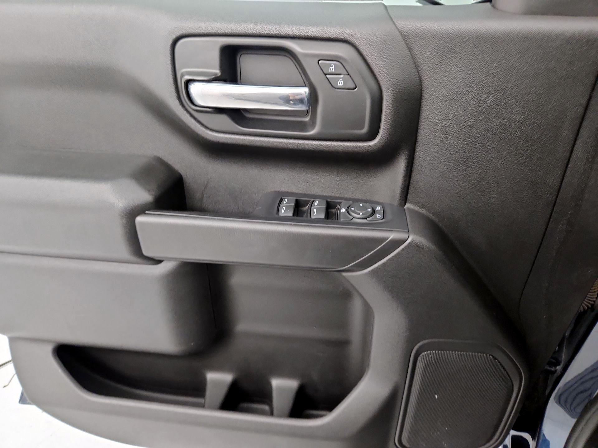 Thumbnail: 2020 Chevrolet Silverado 1500 - 12