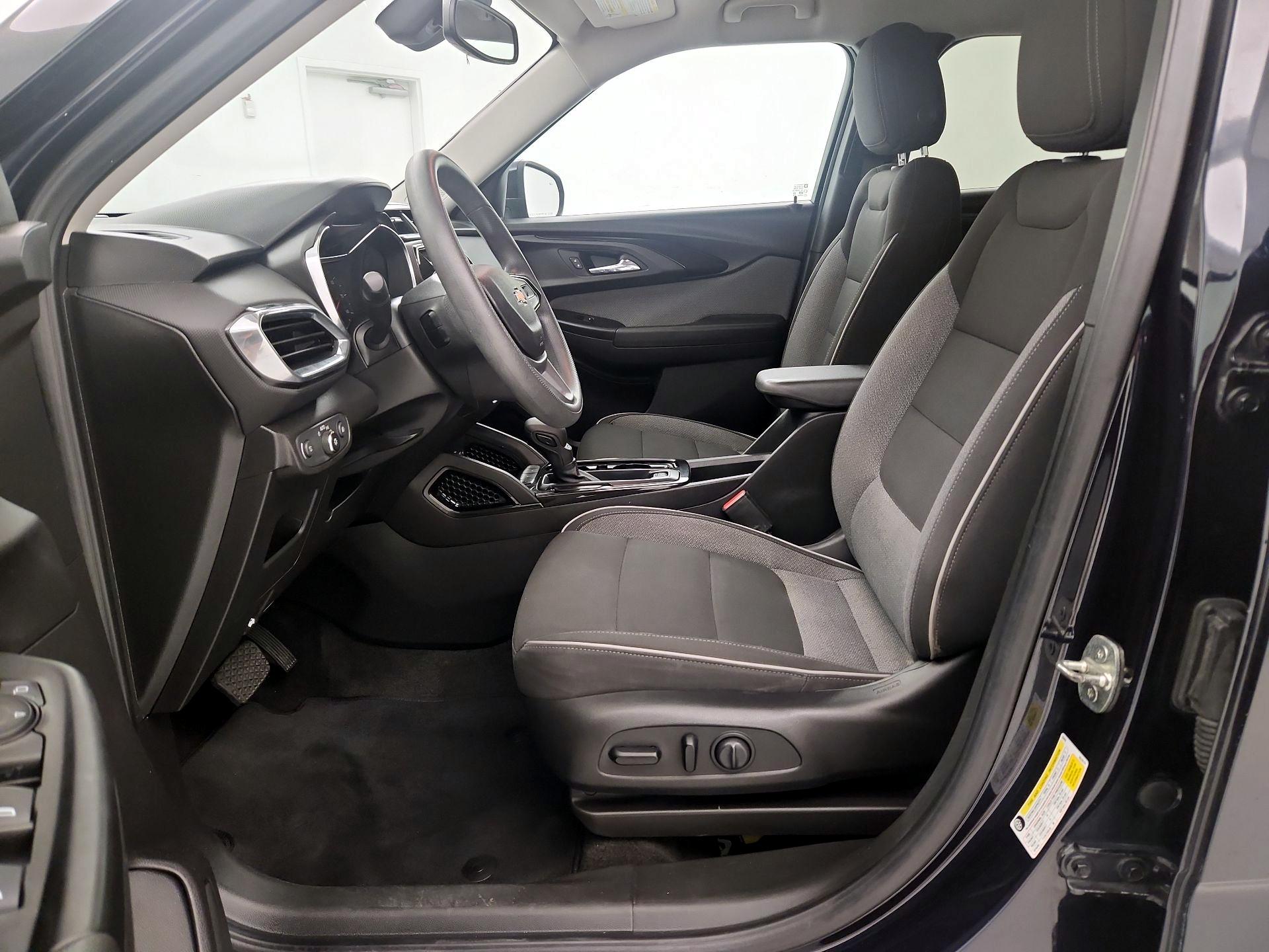 Thumbnail: 2021 Chevrolet TrailBlazer - 11