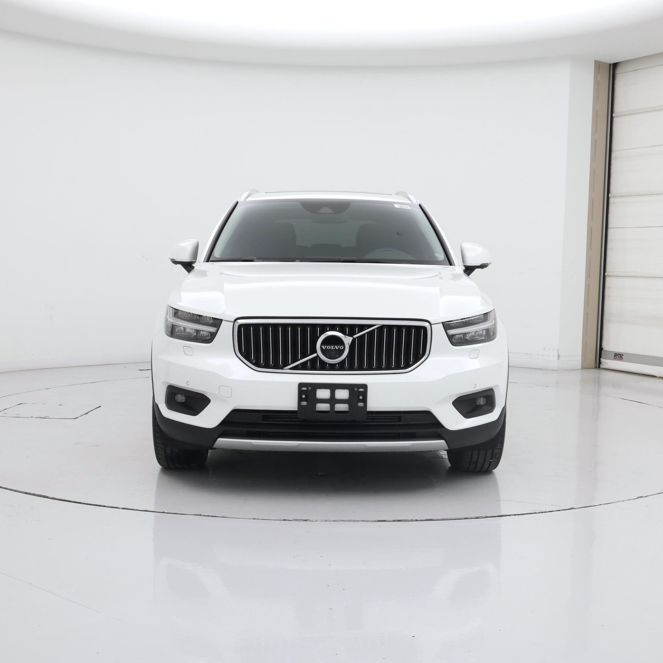 Thumbnail: 2022 Volvo XC40 - 5