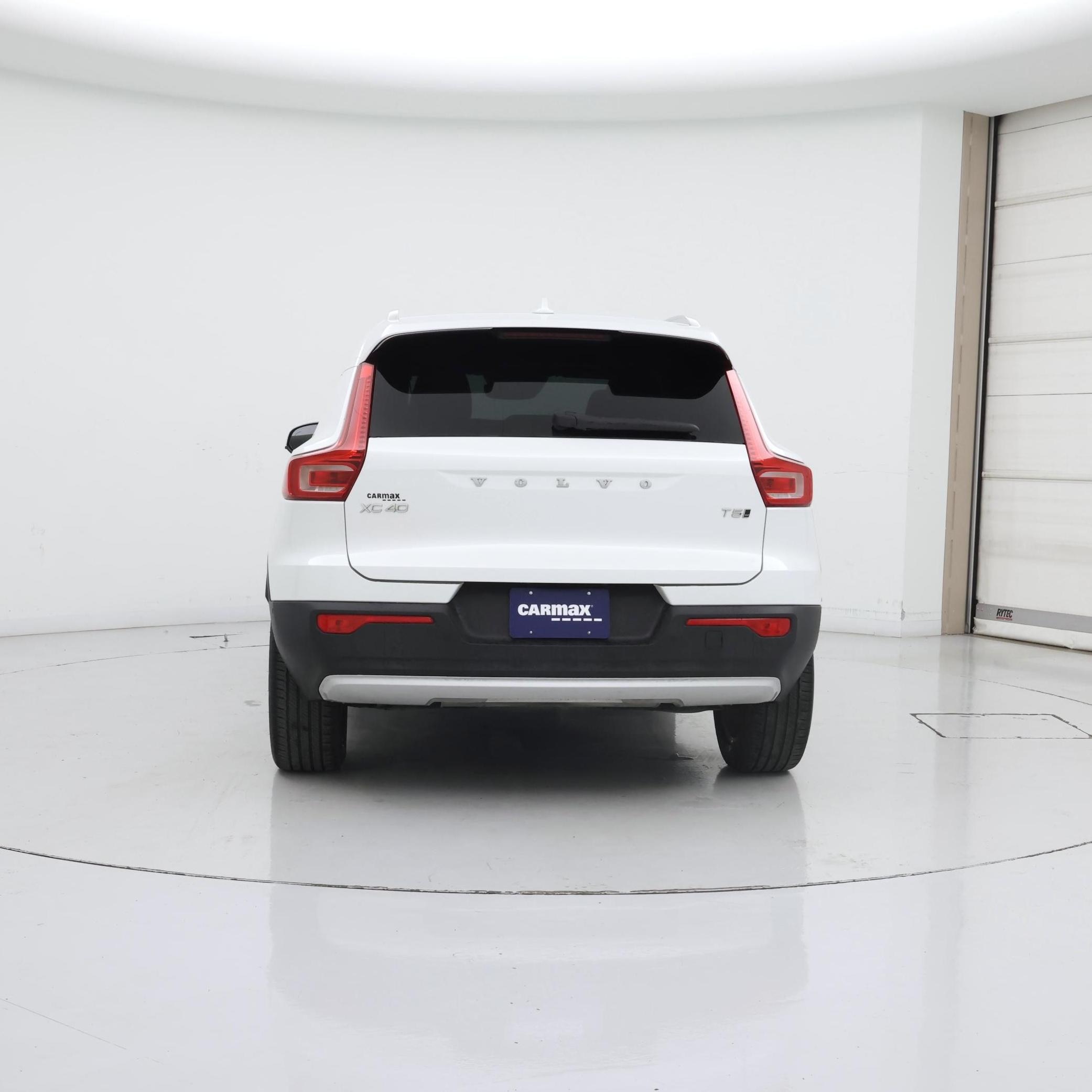 Thumbnail: 2022 Volvo XC40 - 6