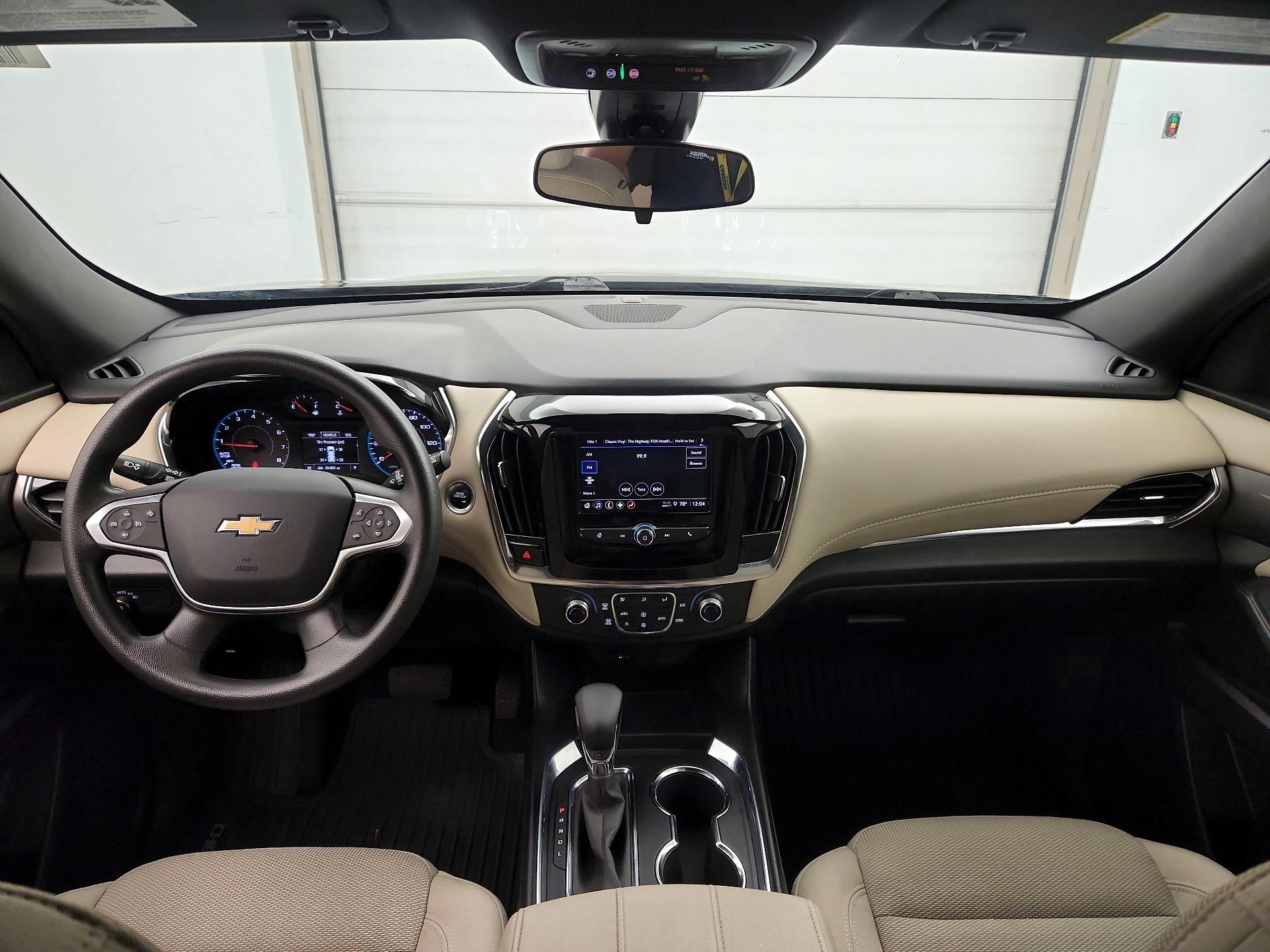 Thumbnail: 2023 Chevrolet Traverse - 9