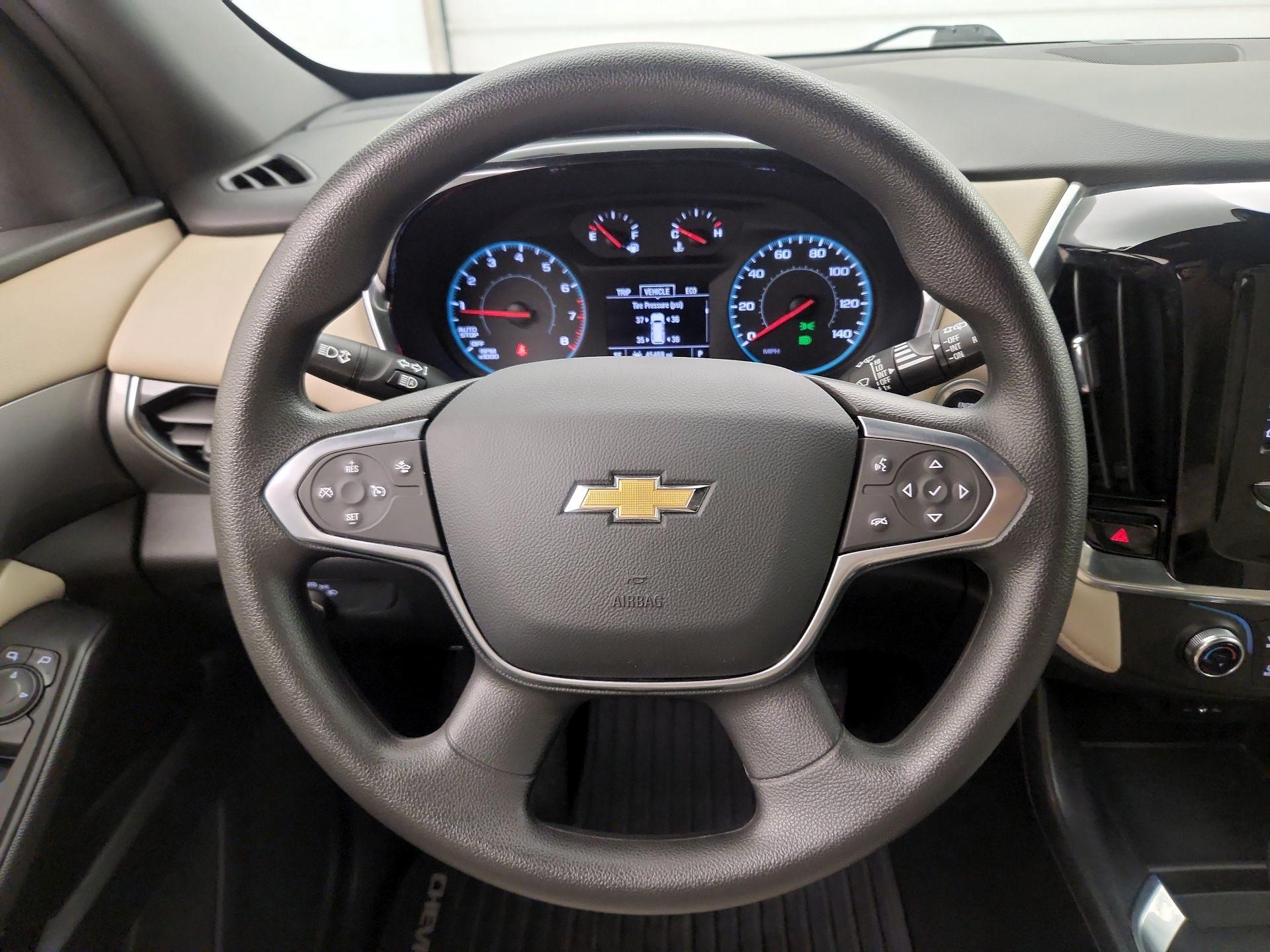 Thumbnail: 2023 Chevrolet Traverse - 10