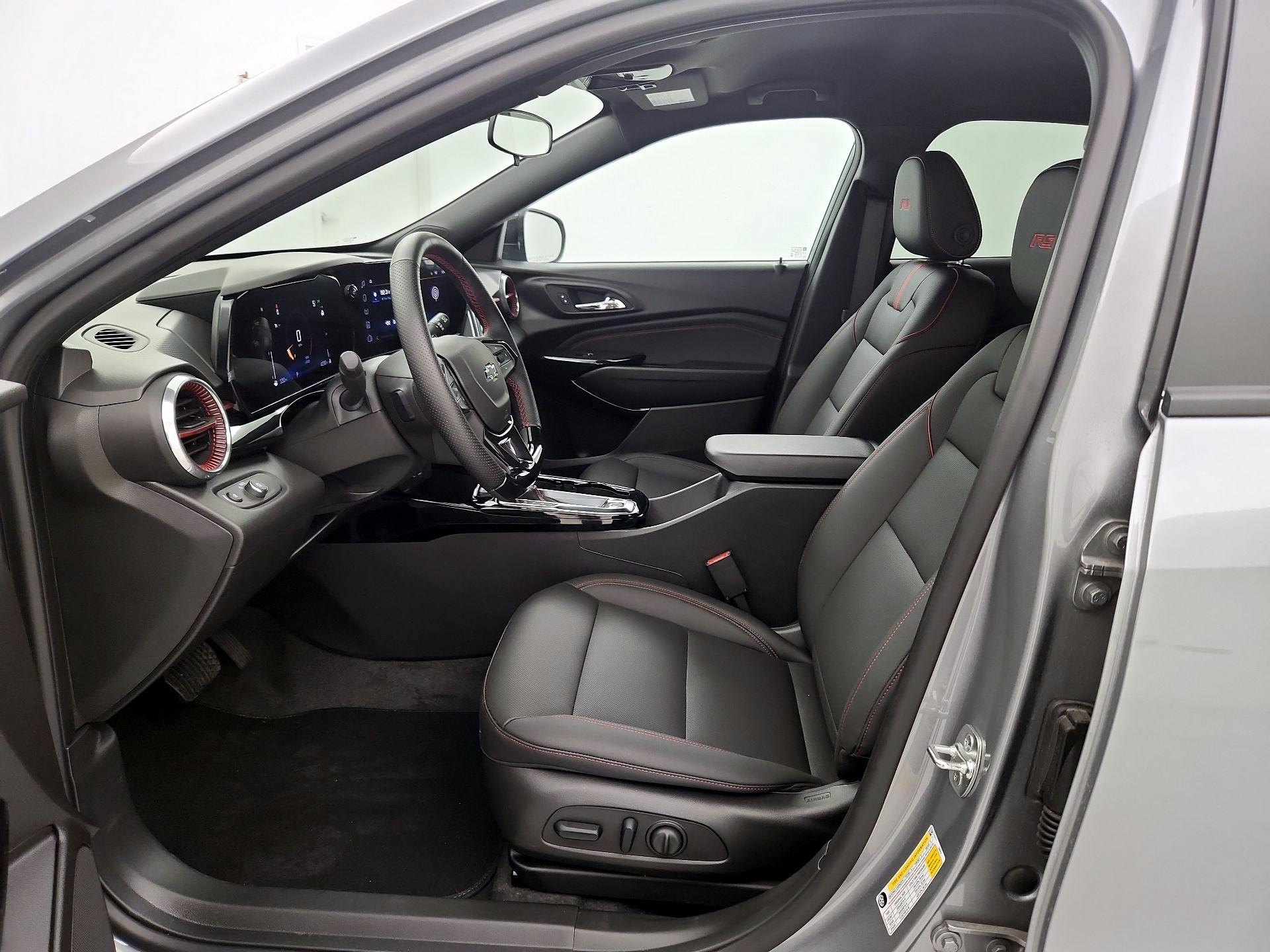 Thumbnail: 2025 Chevrolet Trax - 11
