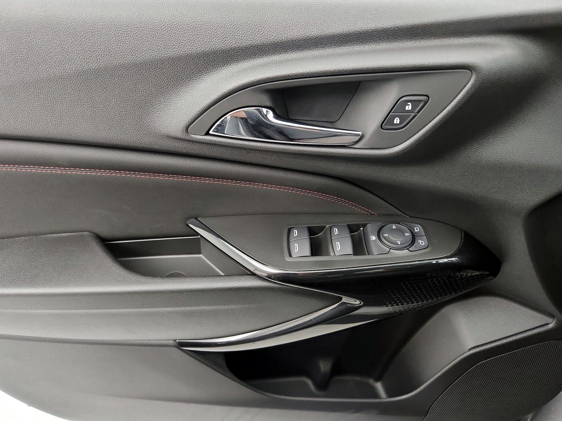 Thumbnail: 2025 Chevrolet Trax - 12