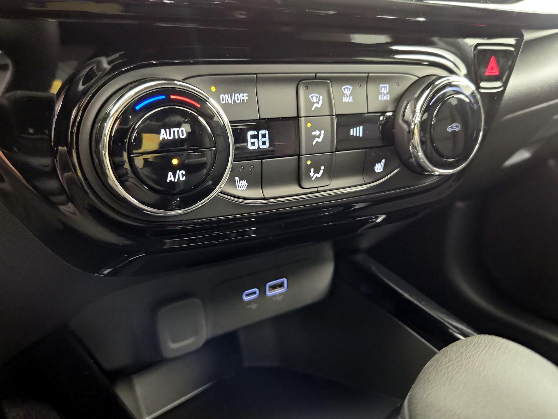 Thumbnail: 2025 Chevrolet Trax - 16