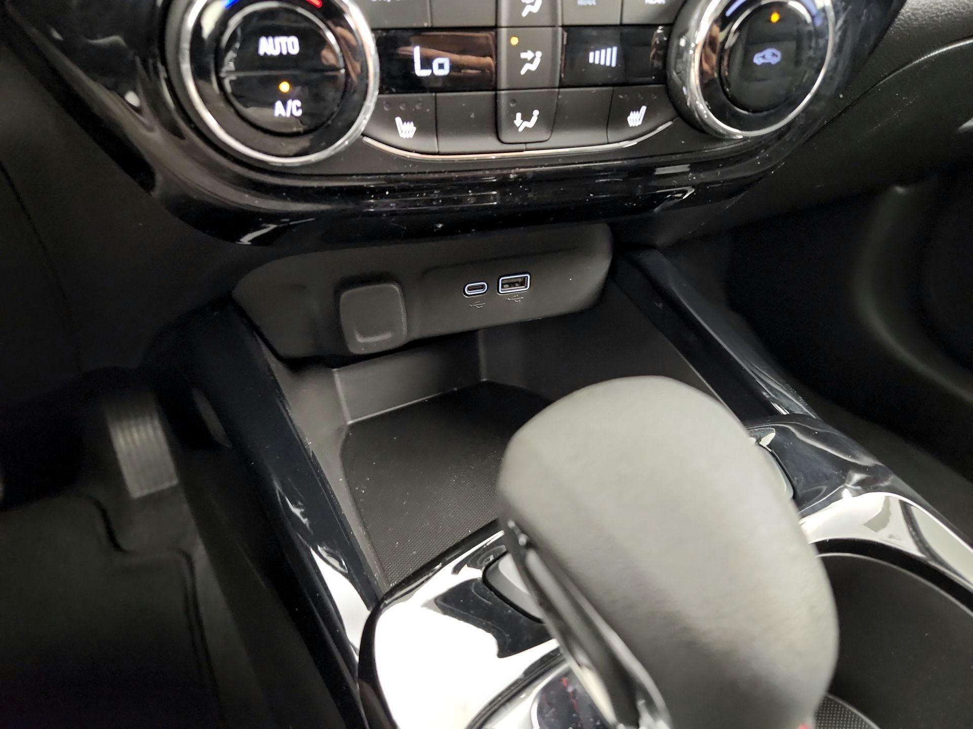 Thumbnail: 2024 Chevrolet Trax - 18